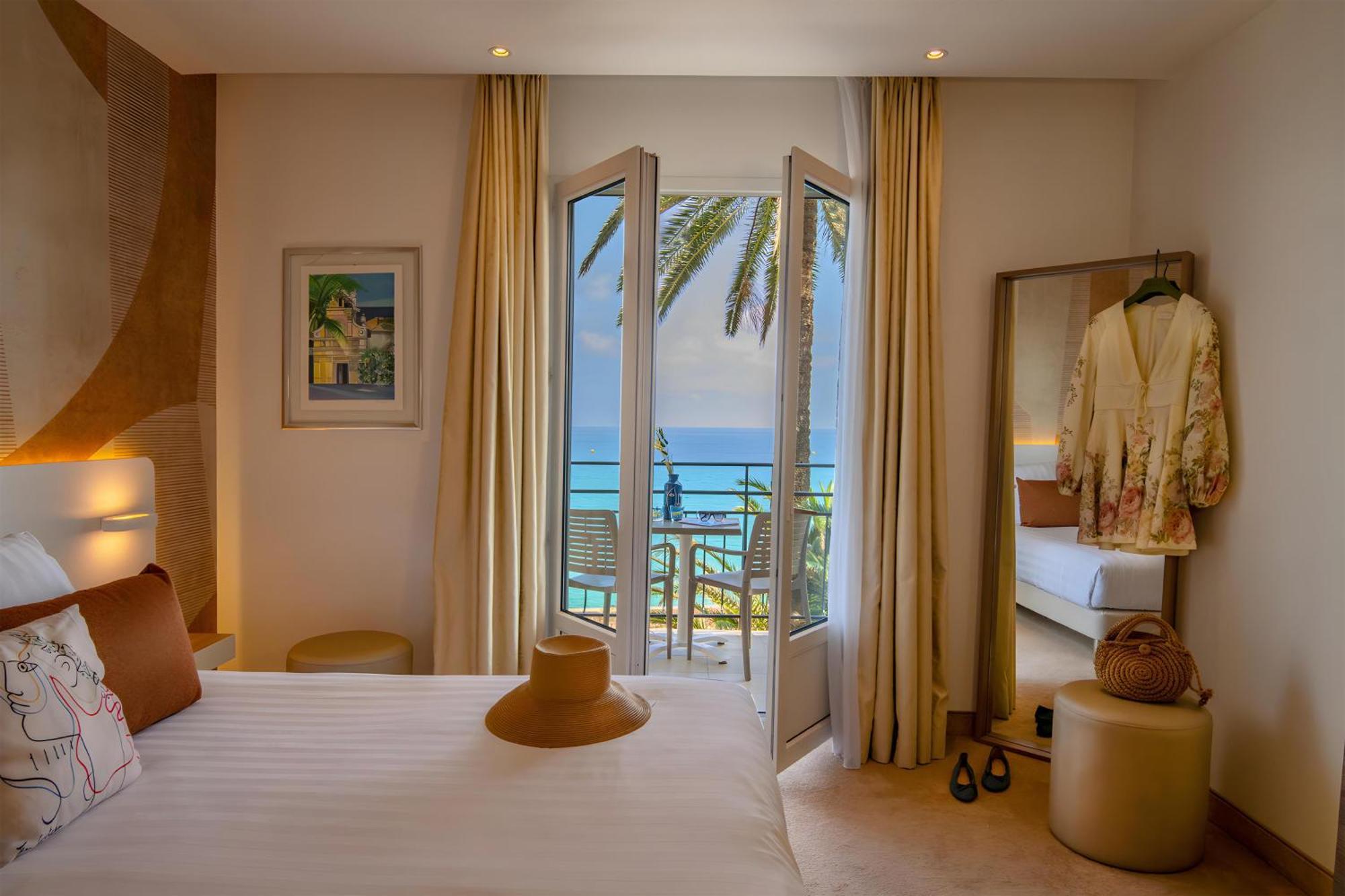 Superior Queen Room Balcony Sea View Non-Smoking
