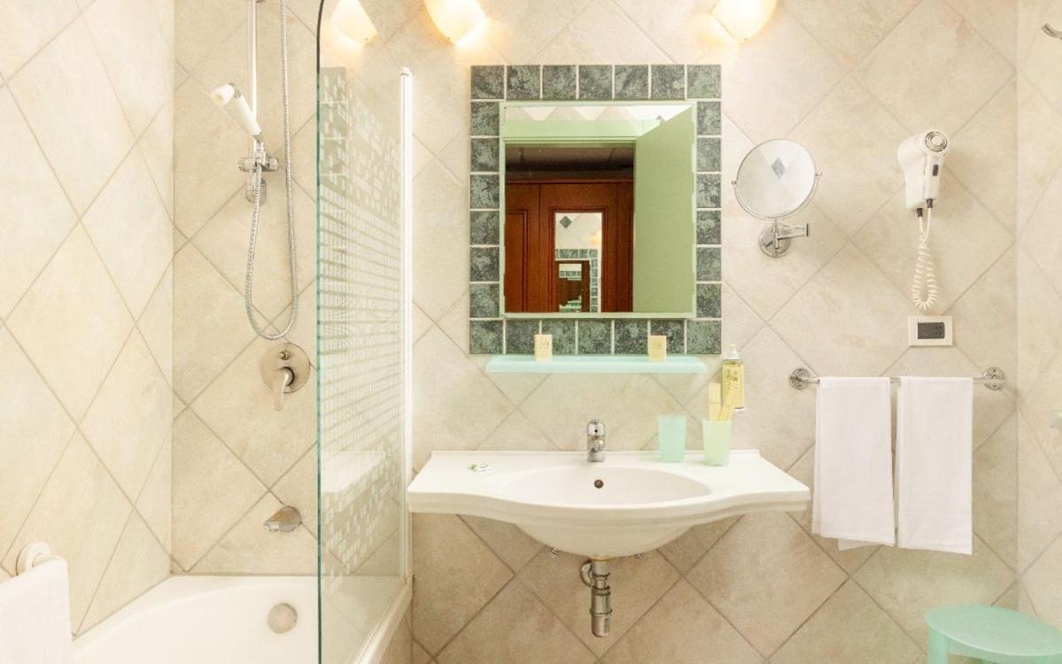 Double Room with Balcony,1756501559:JPEG