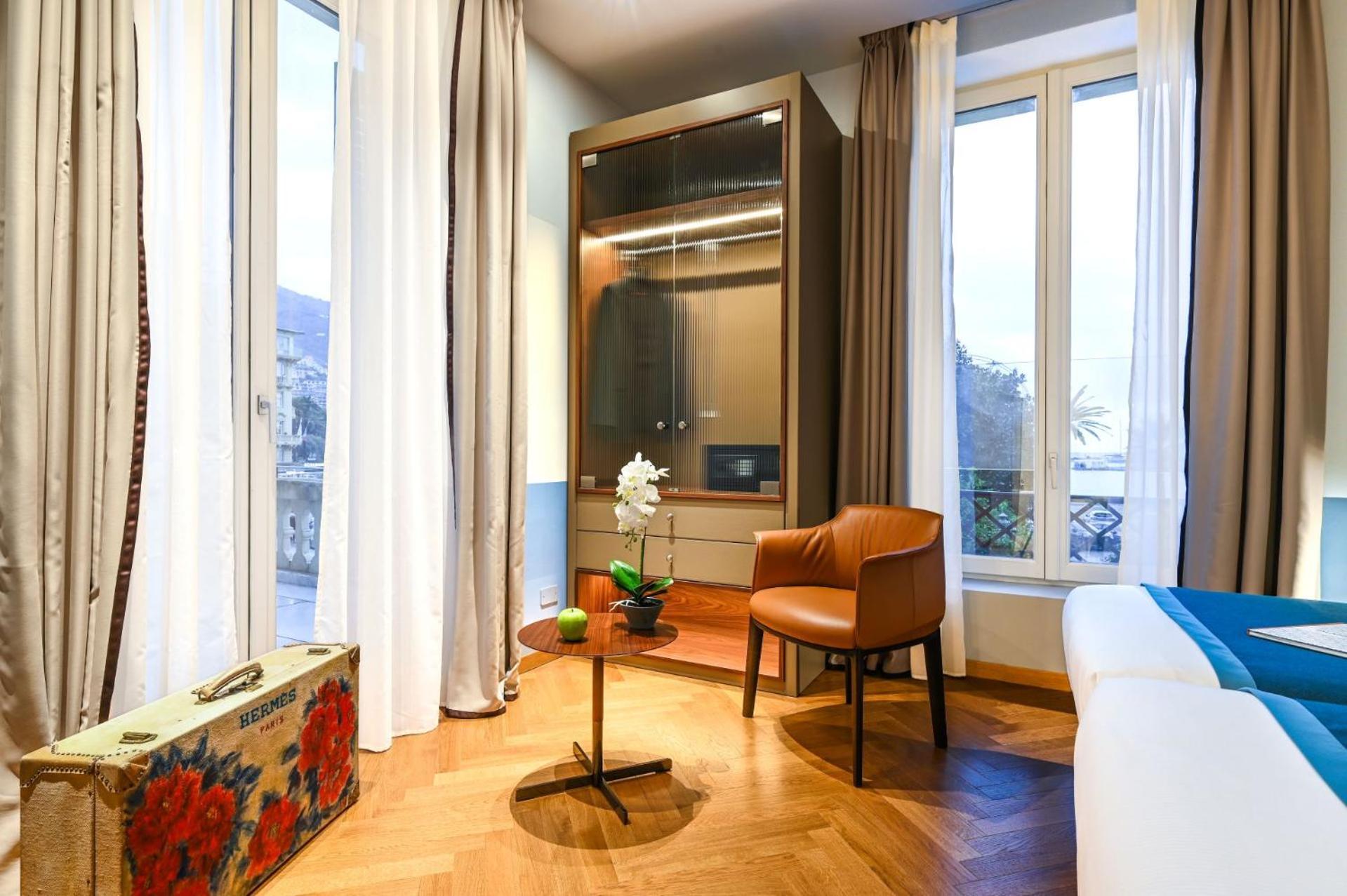Deluxe Double or Twin Room with Sea View