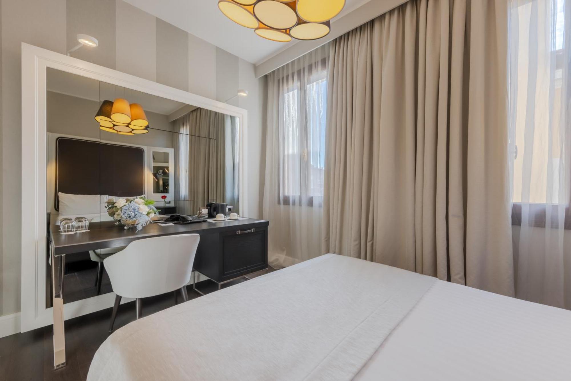 Classic Double Room Small Double Bed