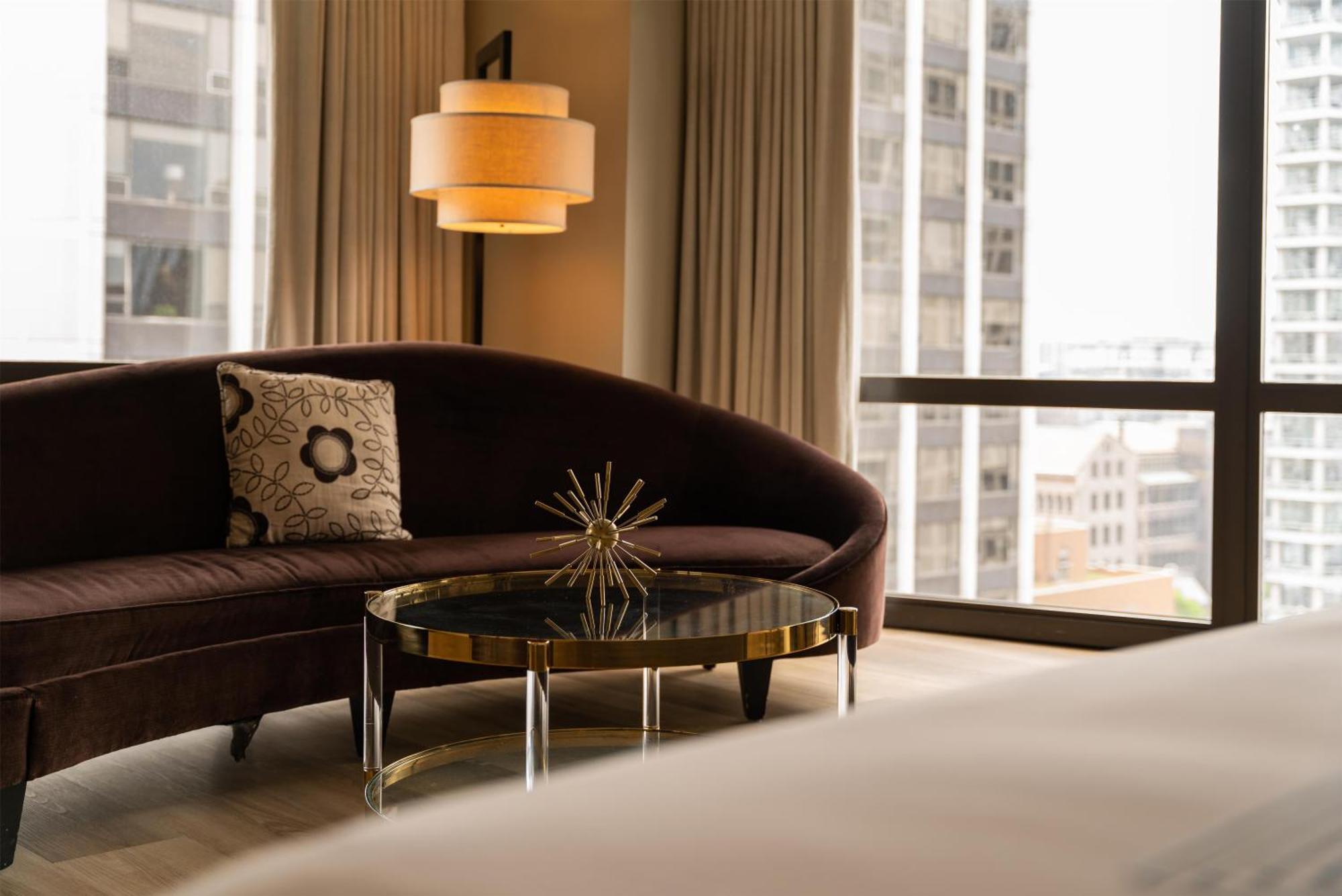 Corner King Room,1756502490:JPEG