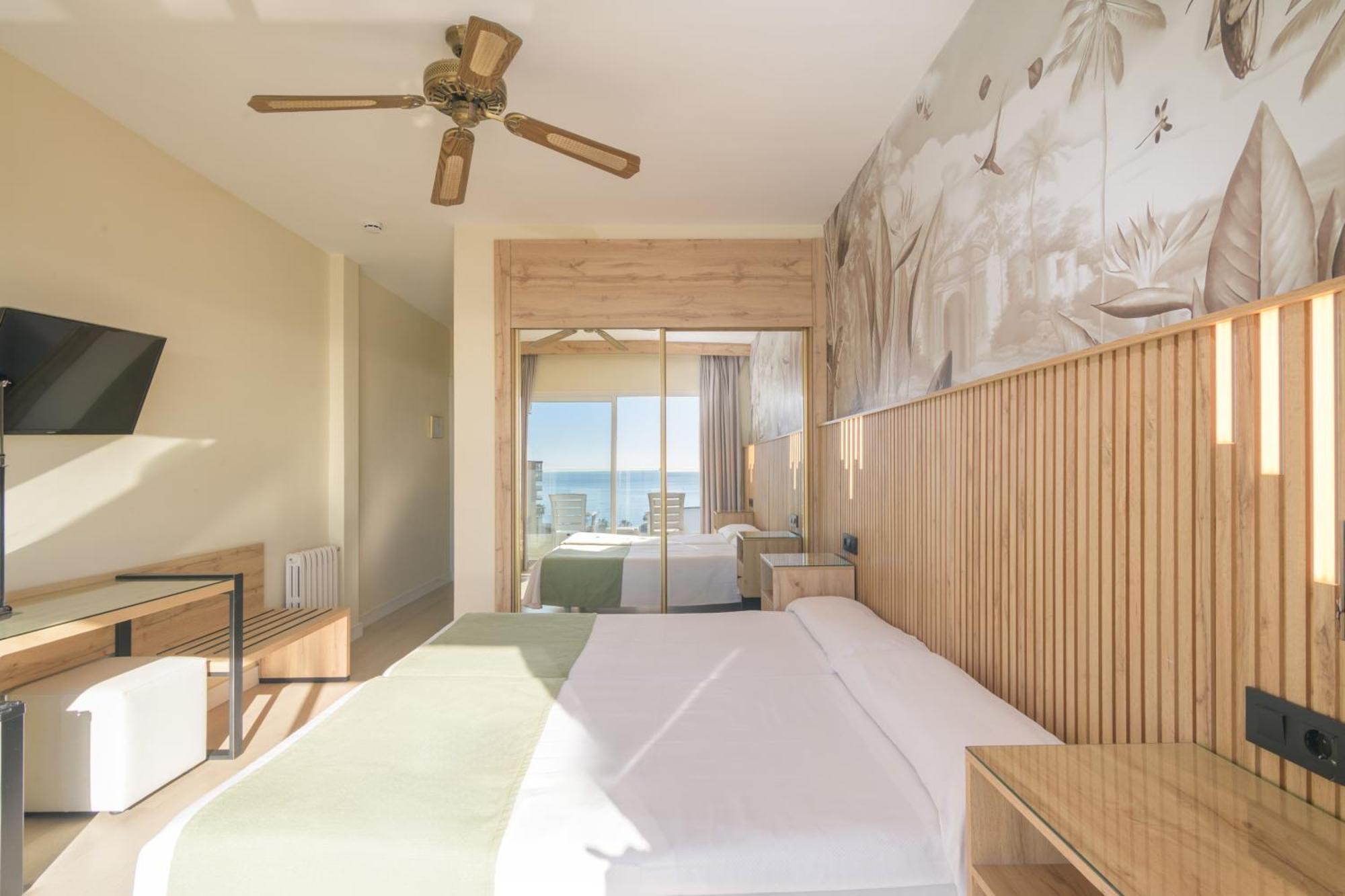 Standard Twin Room Sea View