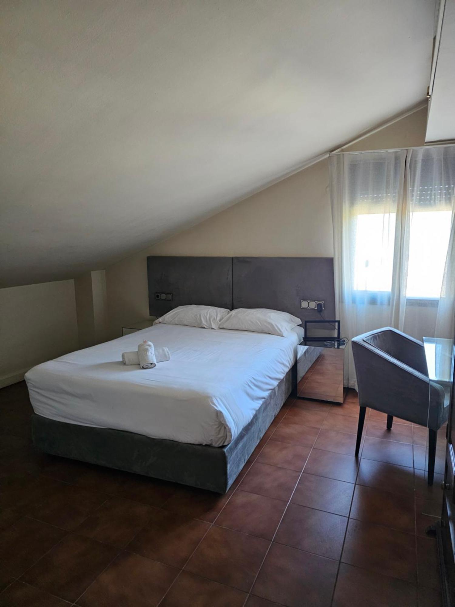 Deluxe Single Room
