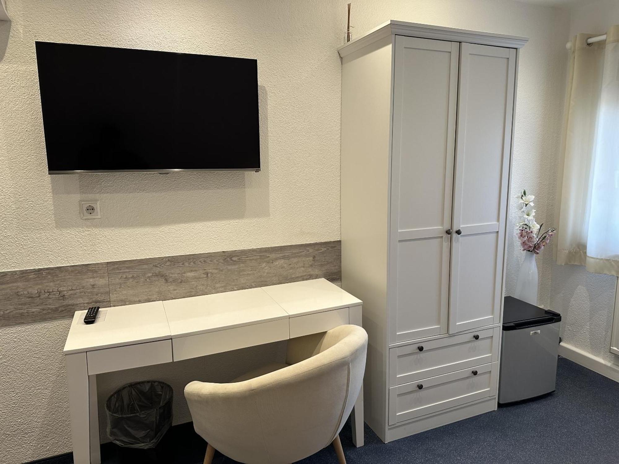 Triple Room Private Bathroom
