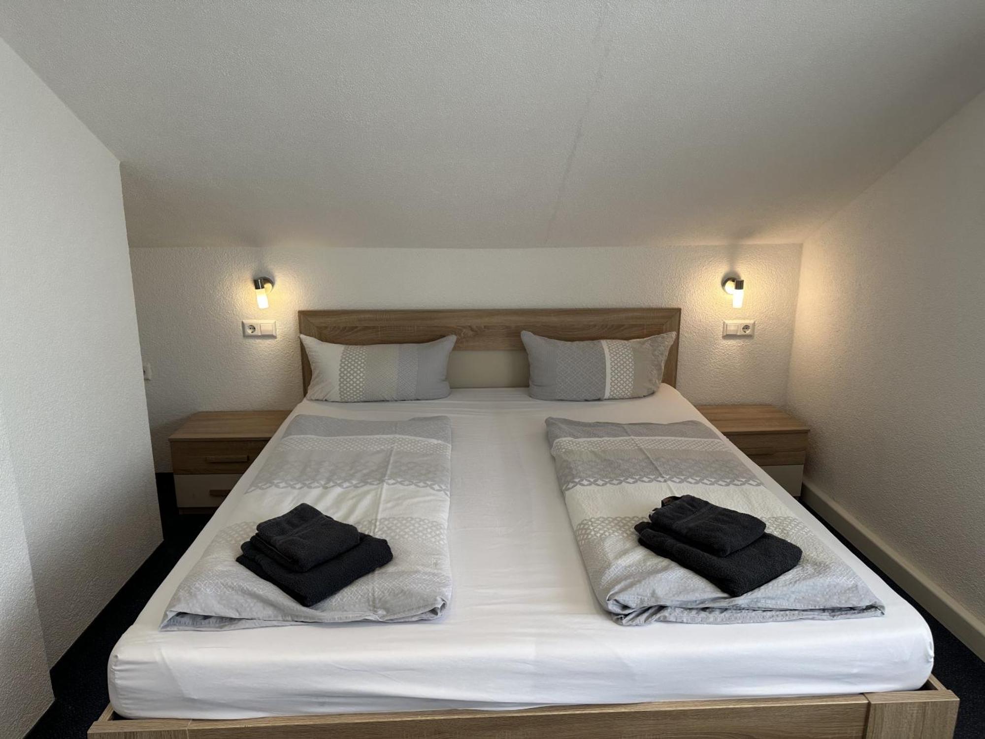 Double Room Private Bathroom
