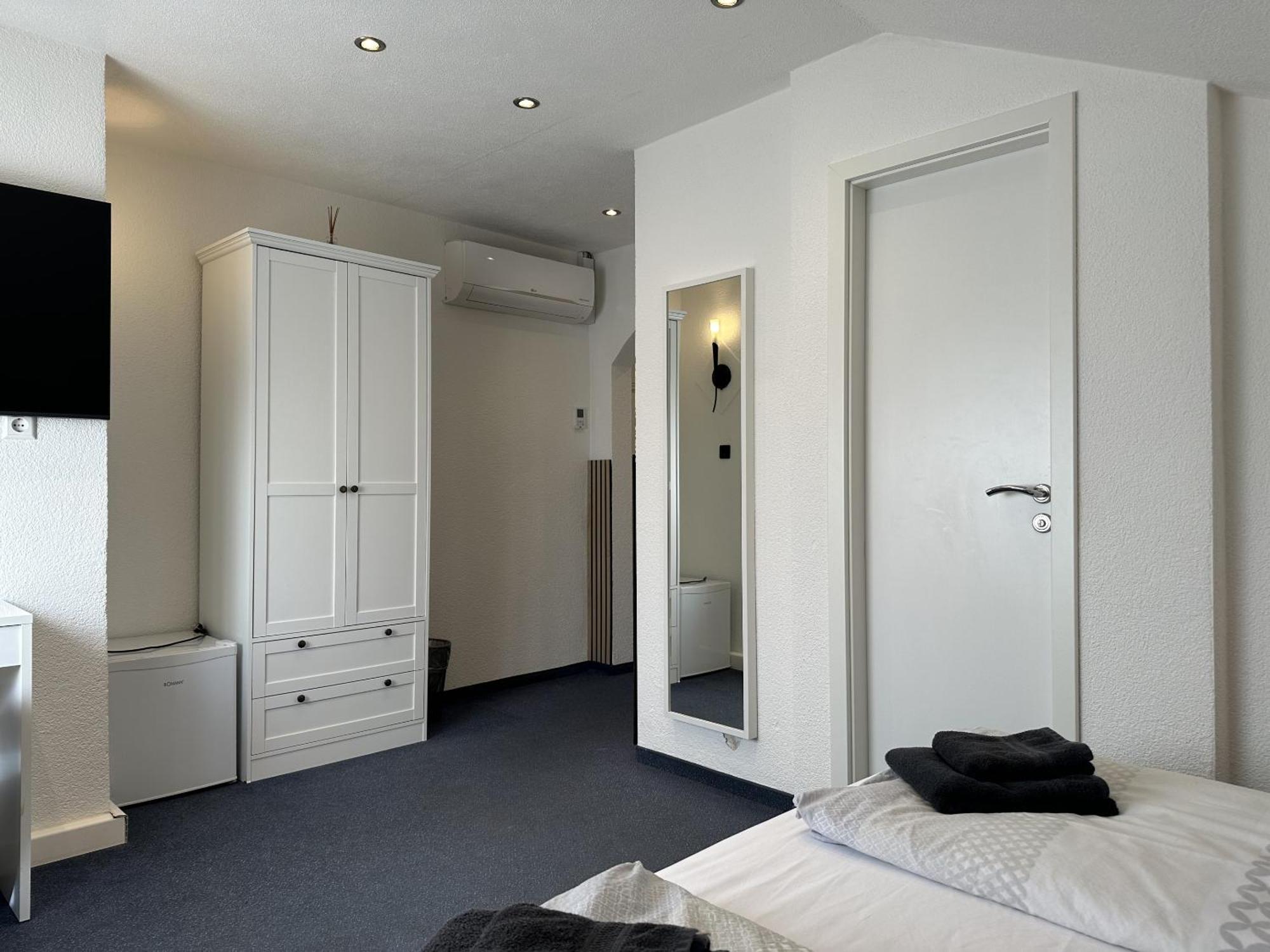 Double Room Private Bathroom