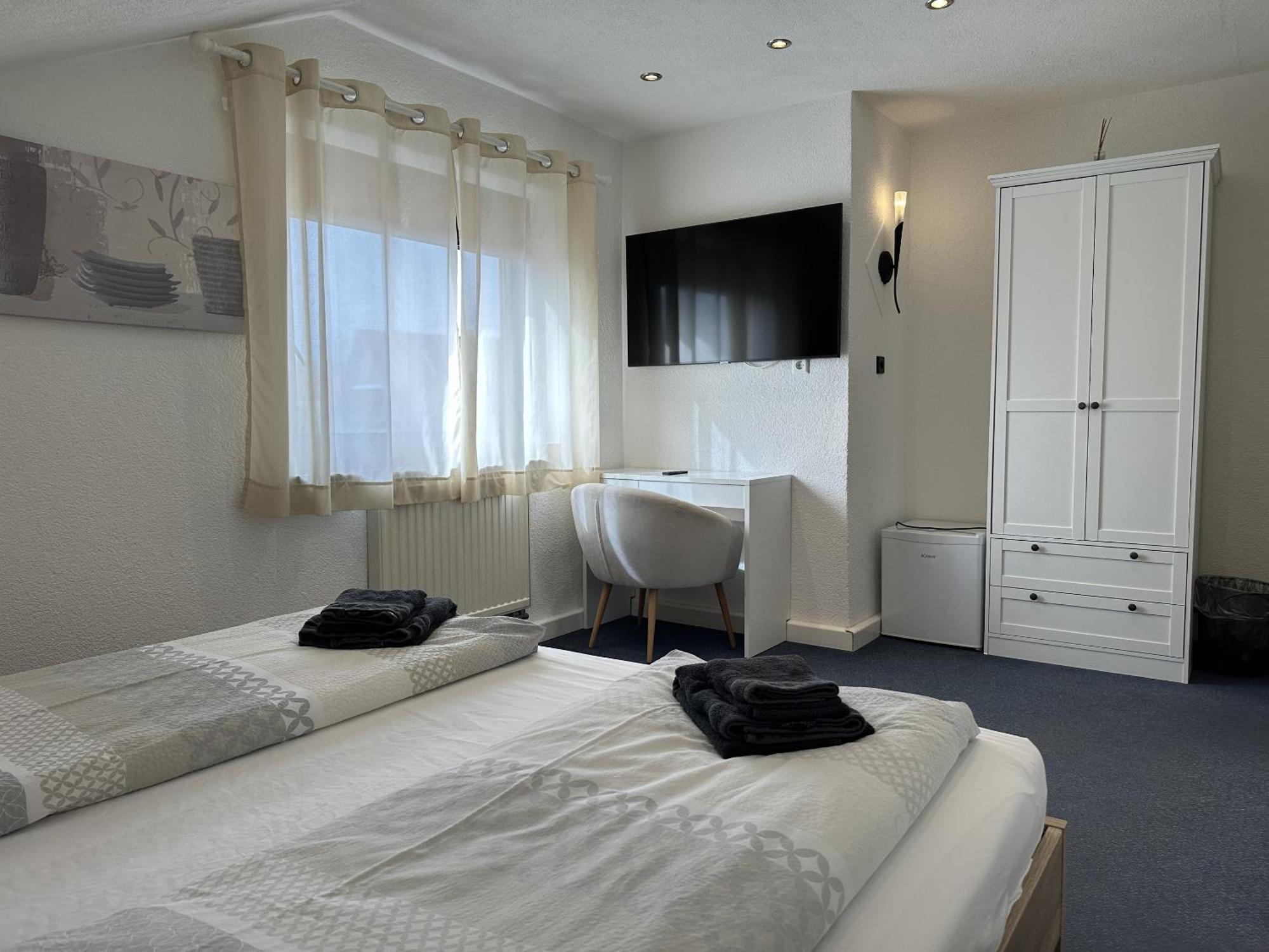 Double Room Private Bathroom