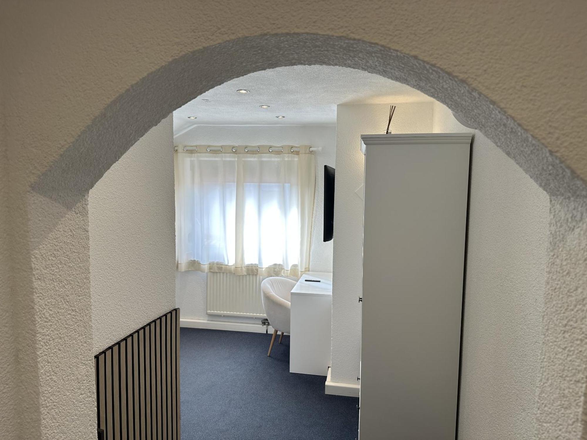 Double Room Private Bathroom