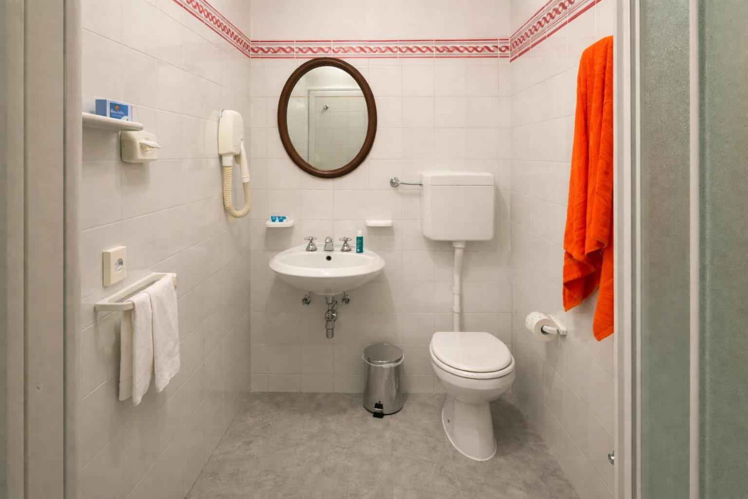 Standard Single Room