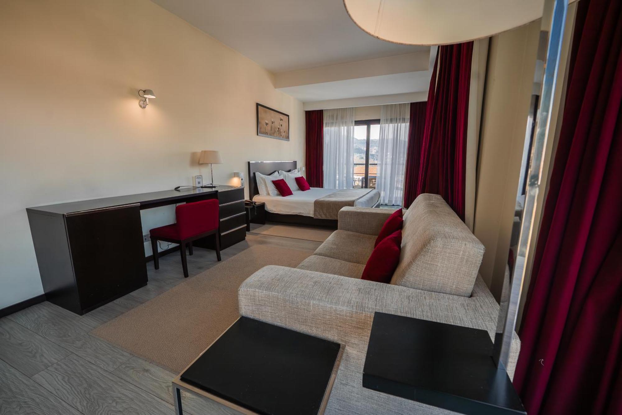 Suite South