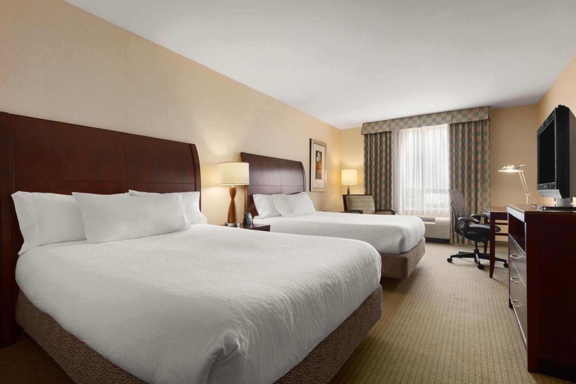 Queen Room with Two Queen Beds,1756512864:JPEG