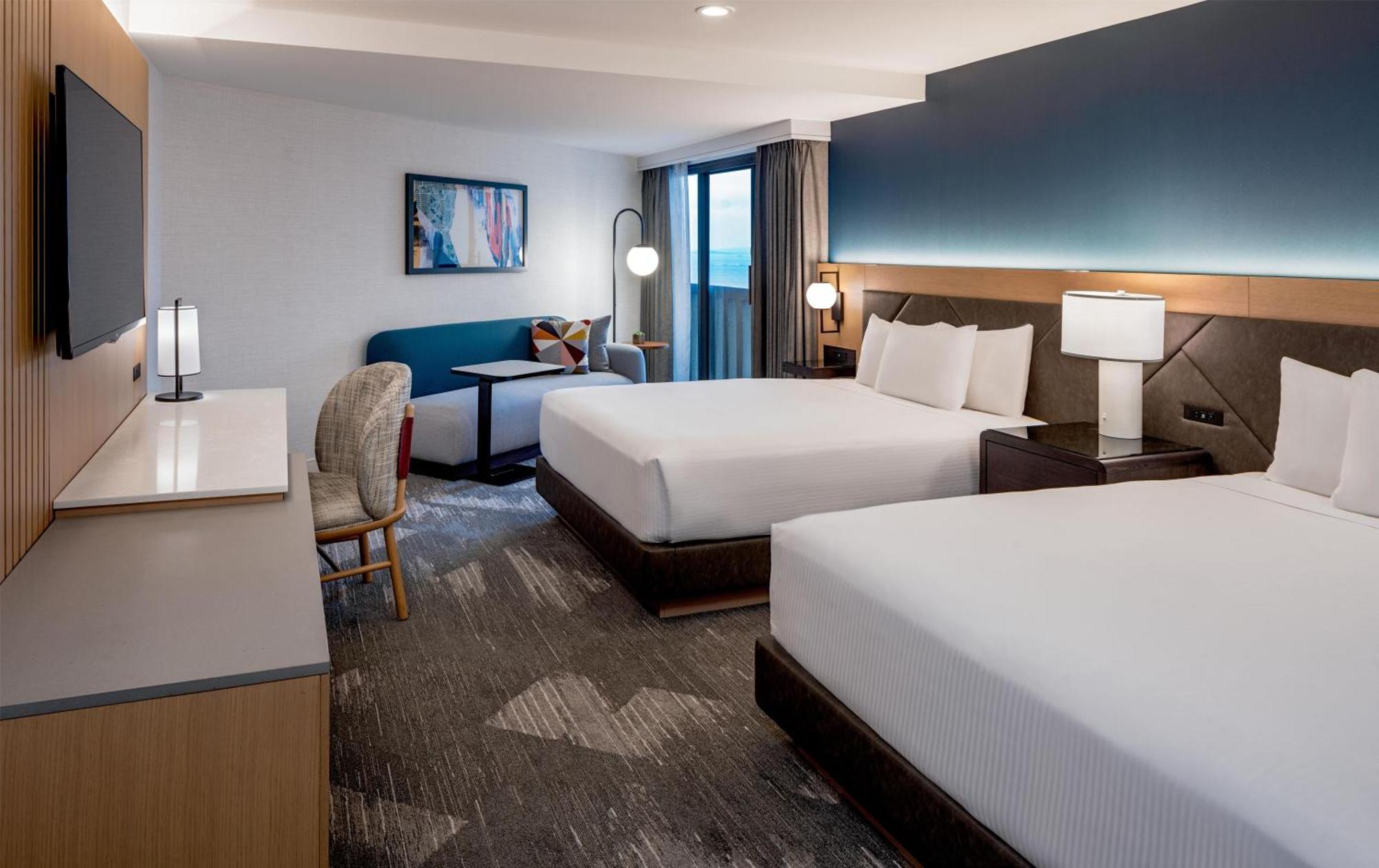 Queen Room with Two Queen Beds and Bay View,1756514547:JPEG