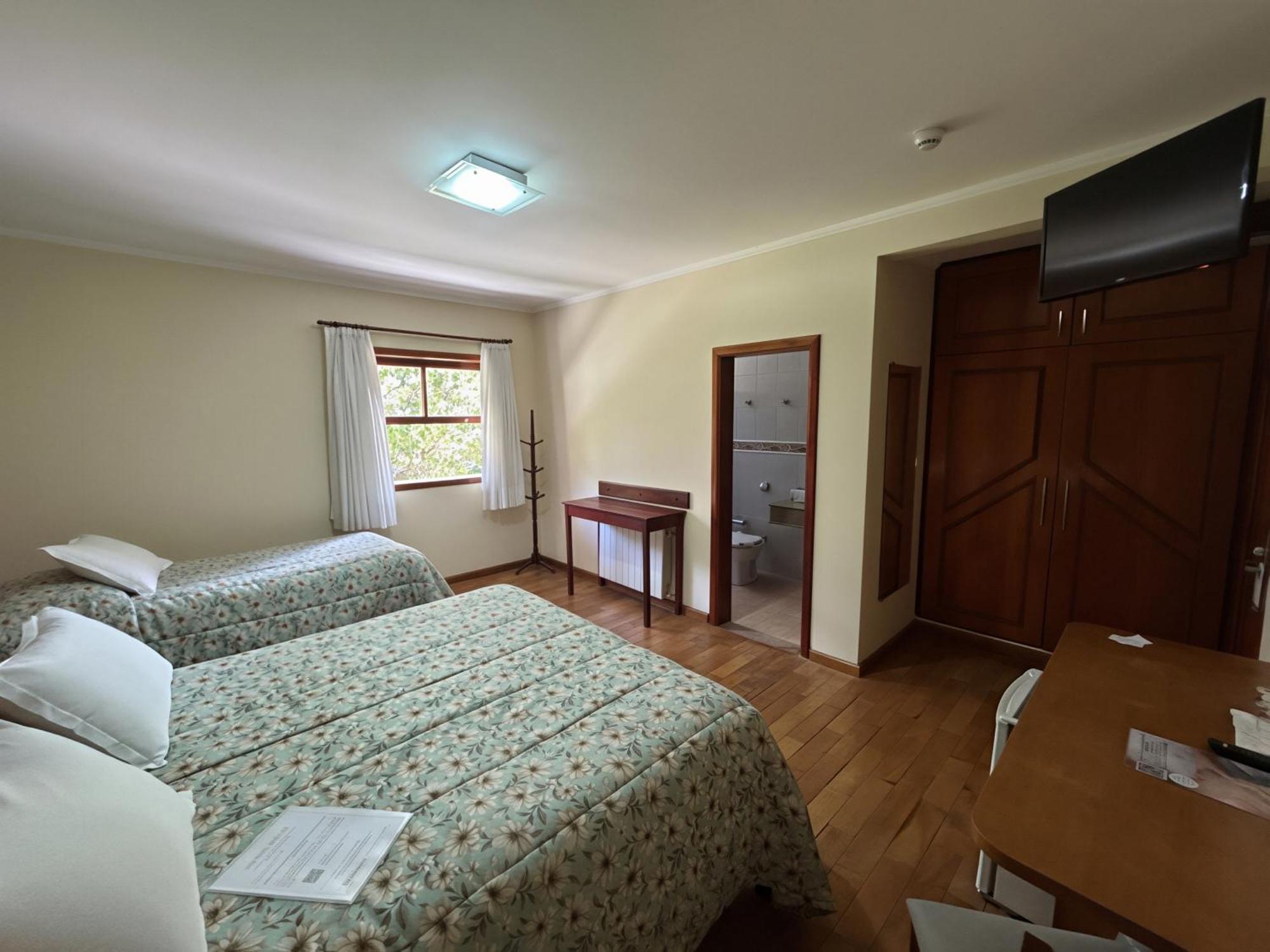 Quarto Triplo Standard