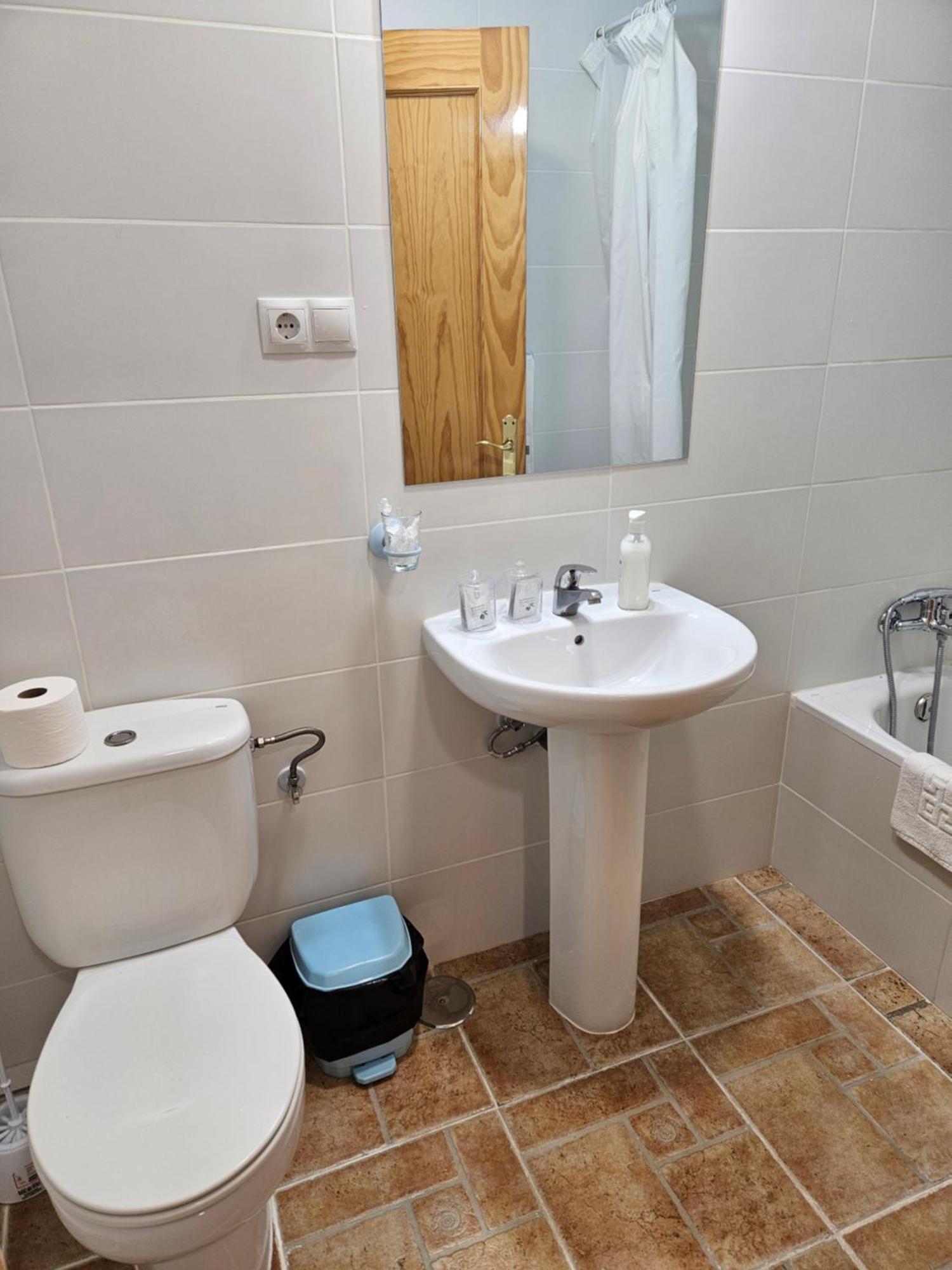 Double Room Private Bathroom