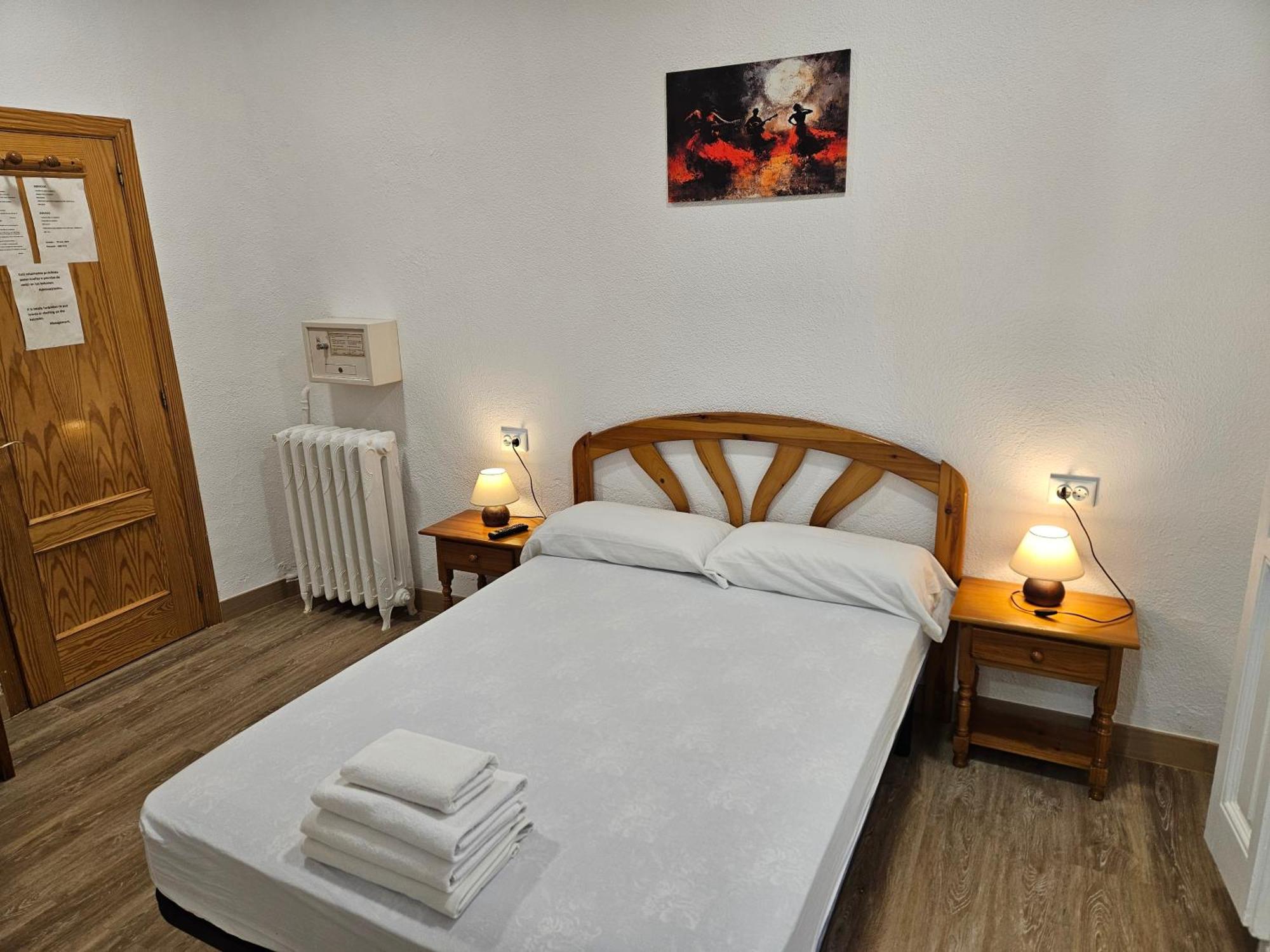 Double Room Private Bathroom