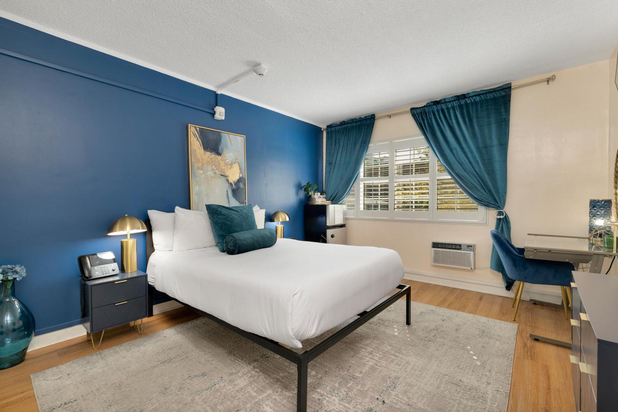 Queen Room