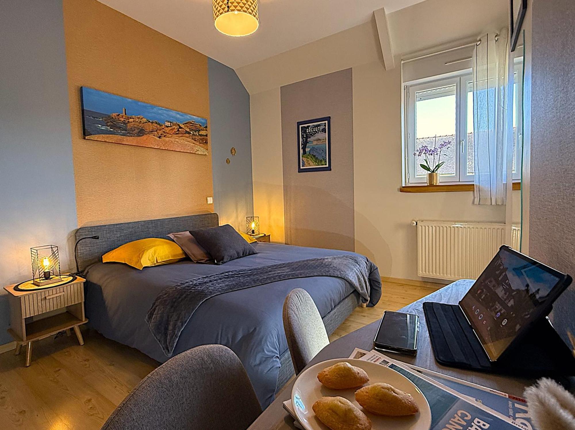 Deluxe Double Room Side Sea View