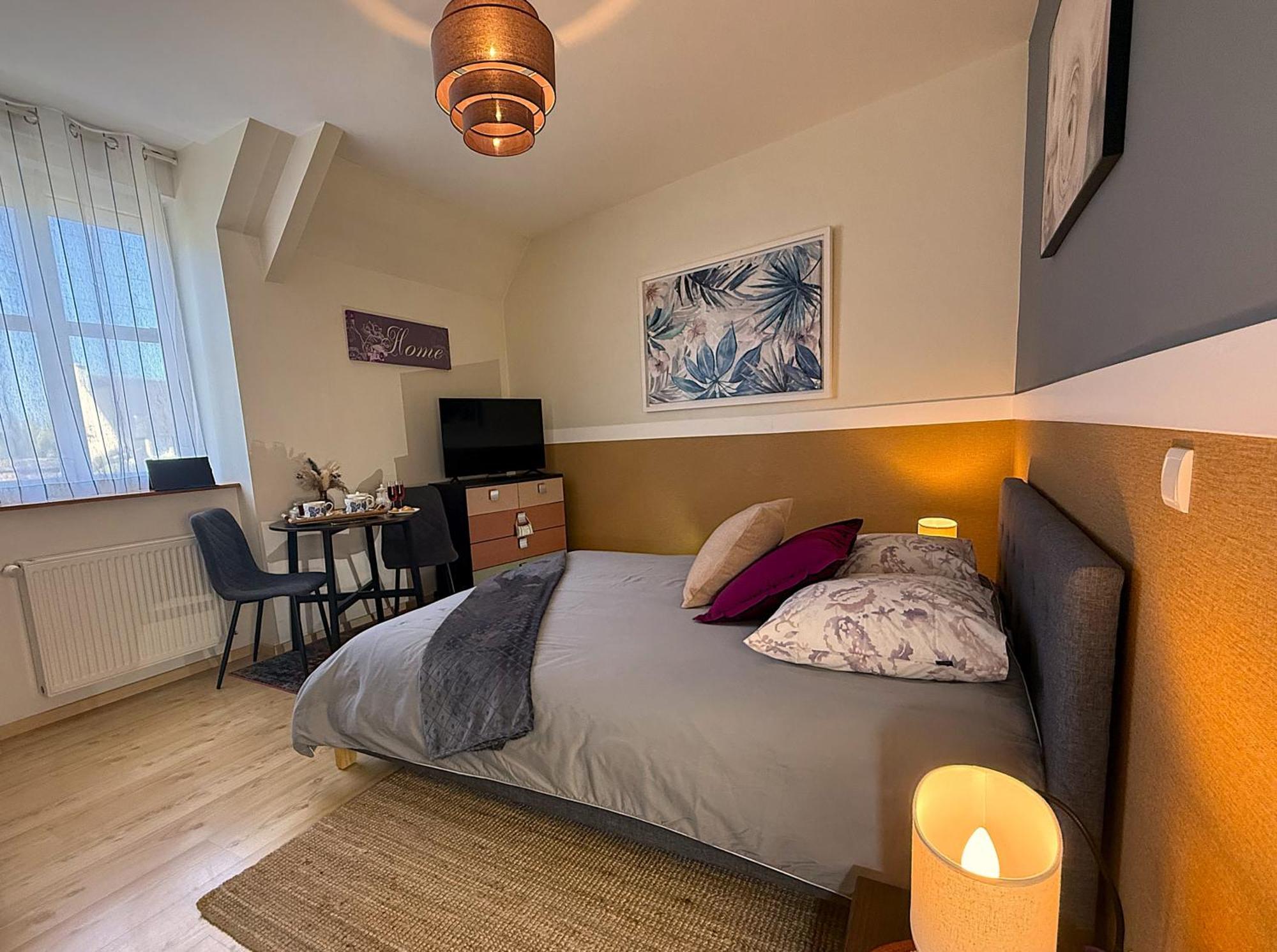 Deluxe Queen Room