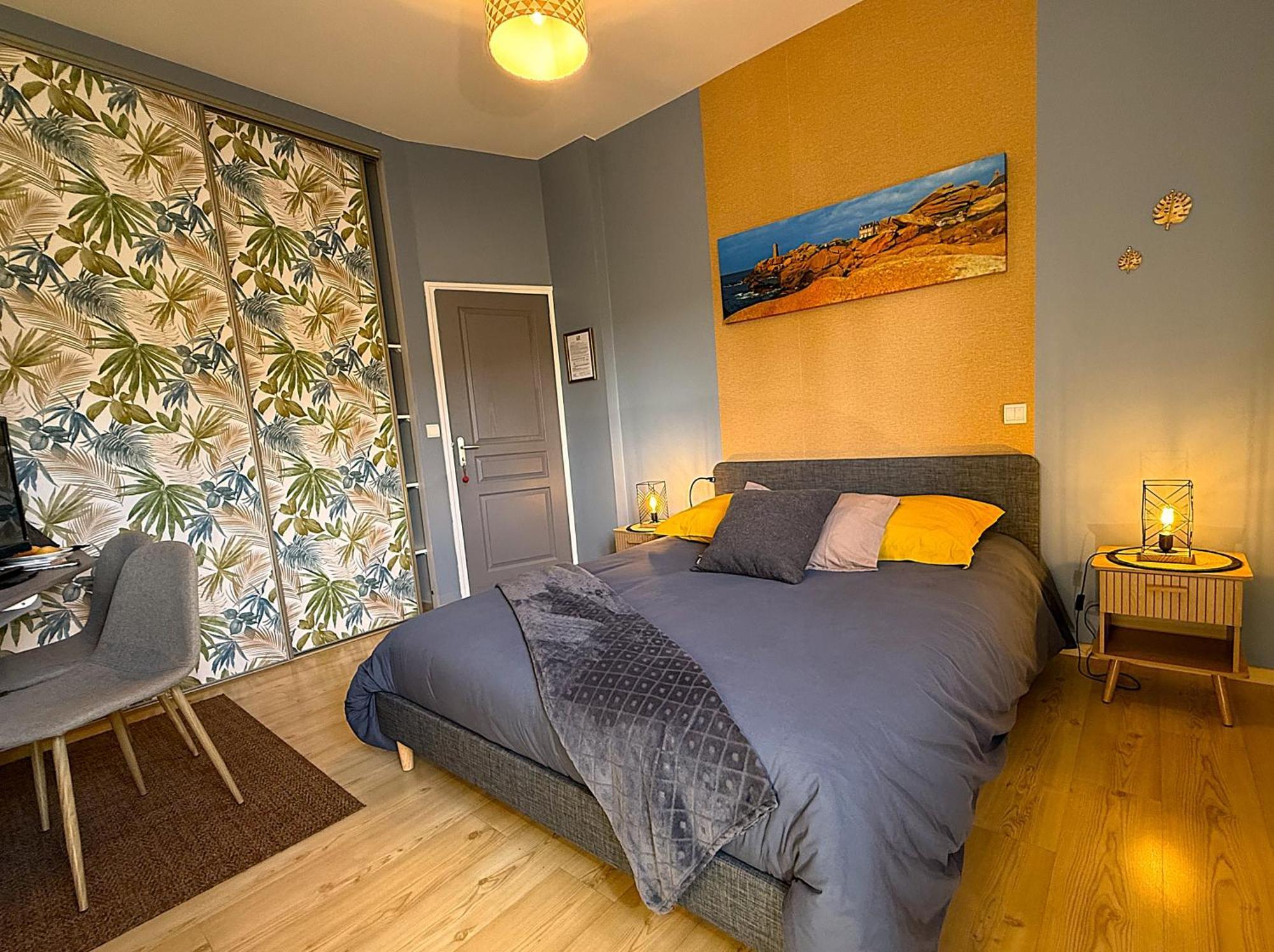 Deluxe Double Room Side Sea View