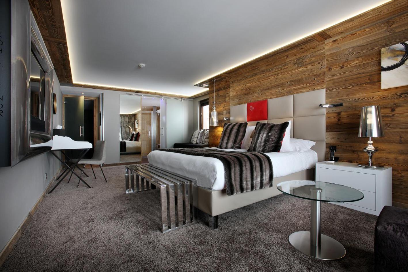 Superior Room,1756537992:JPEG