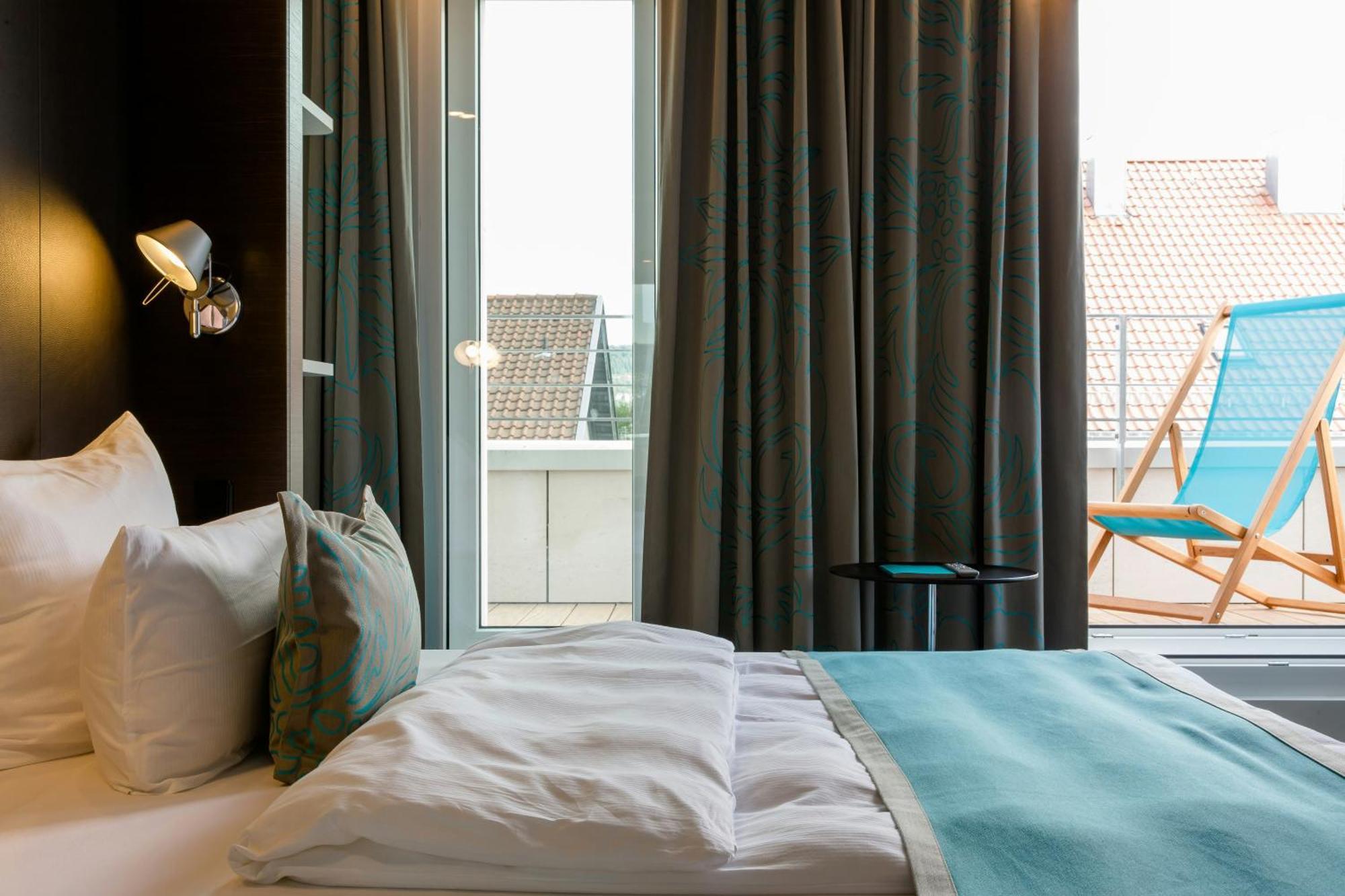 Single Room Balcony