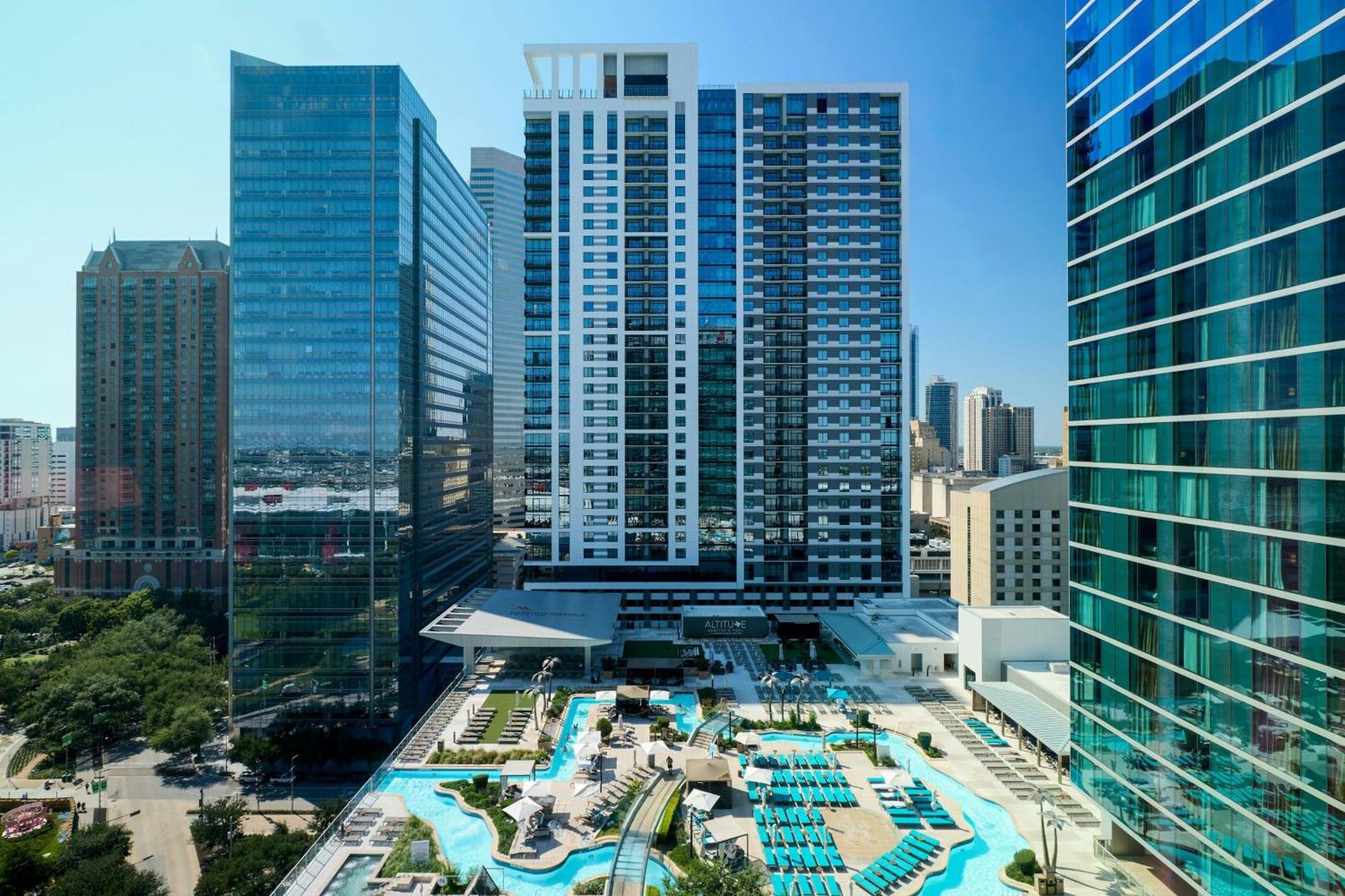 King Room Lazy River View Park View Pool View