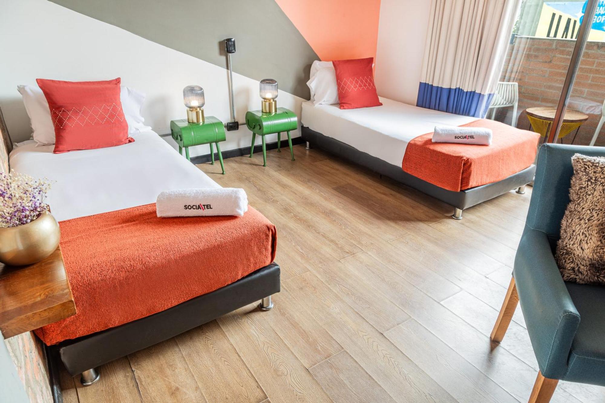Standard Twin Room