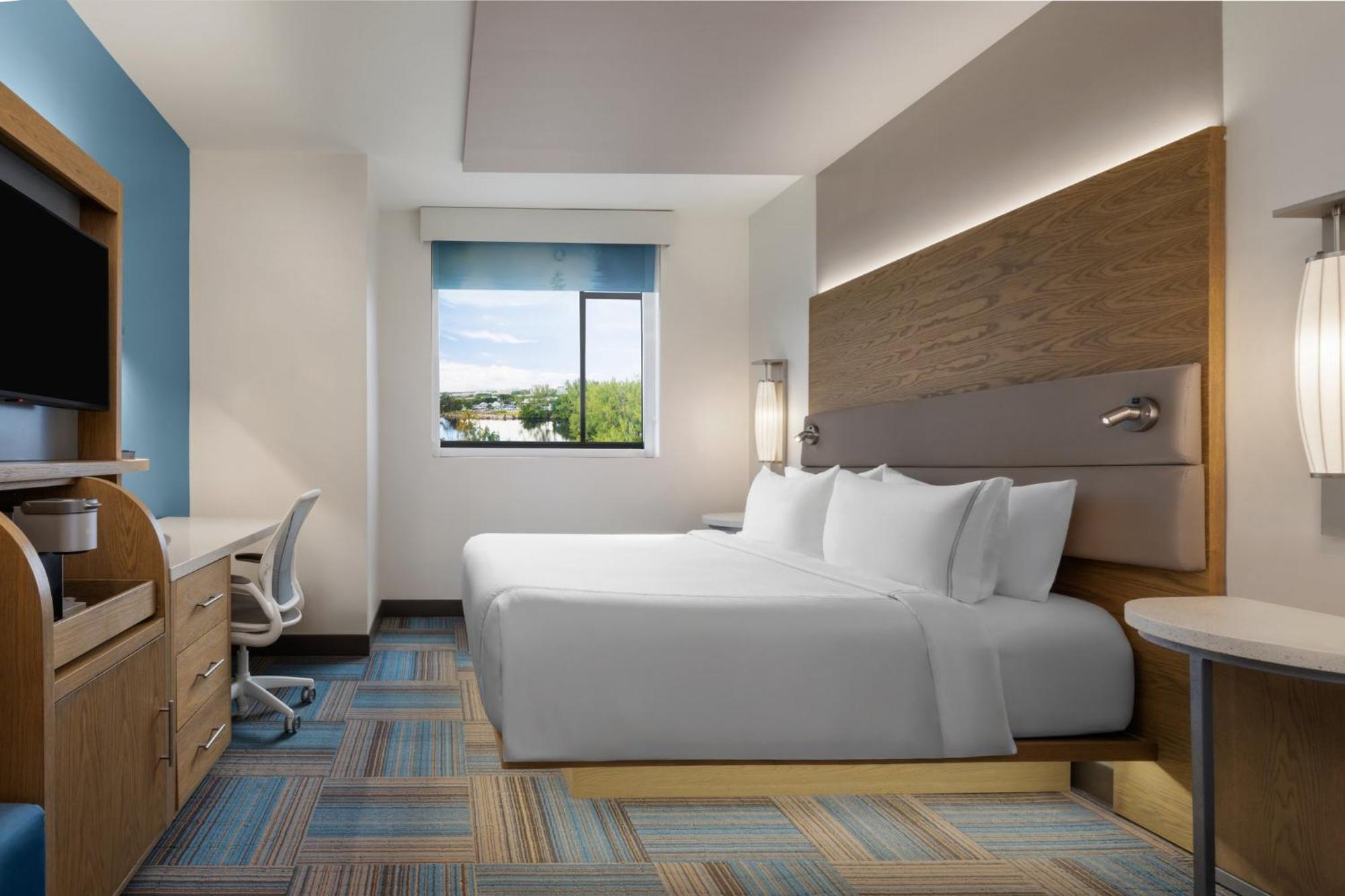 Standard King Room