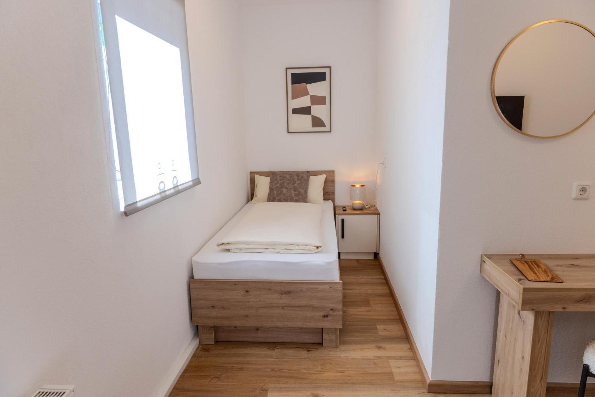 Single Room Private External Bathroom