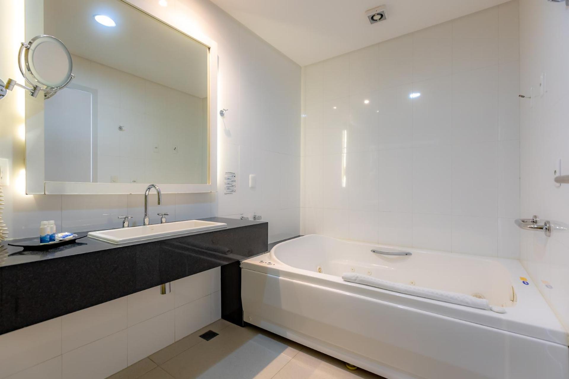 Triple Room Bath