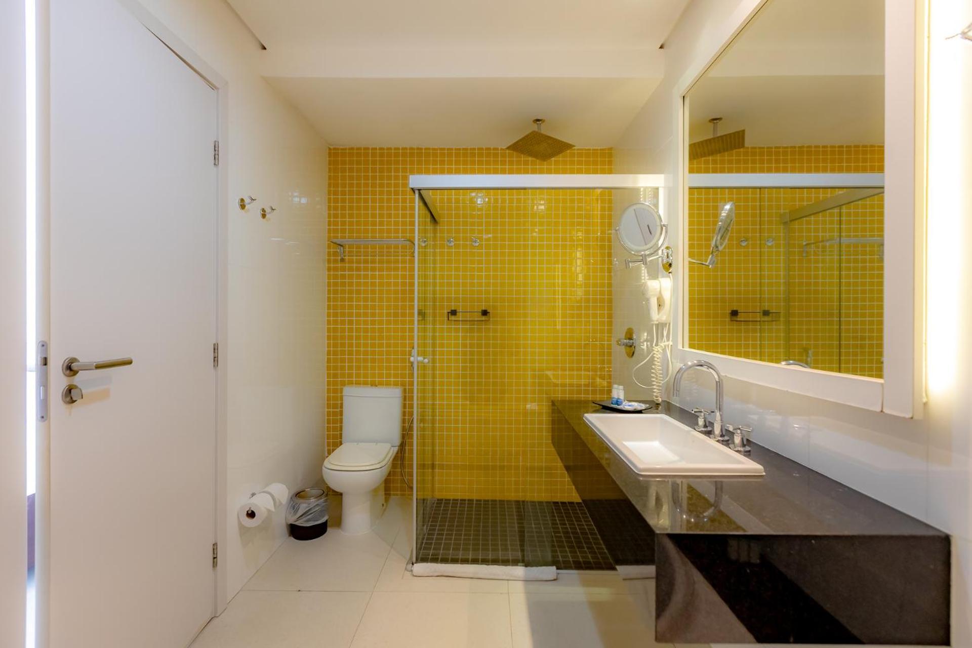 Triple Room Bath