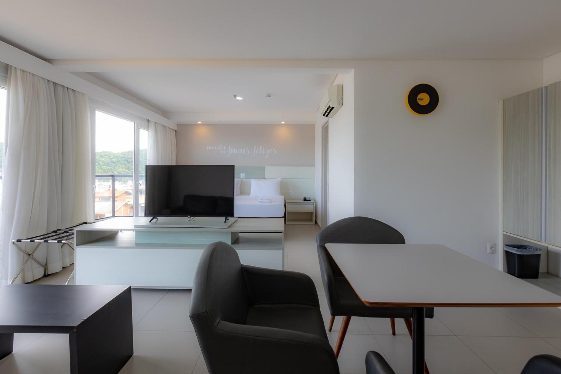 Triple Room Bath