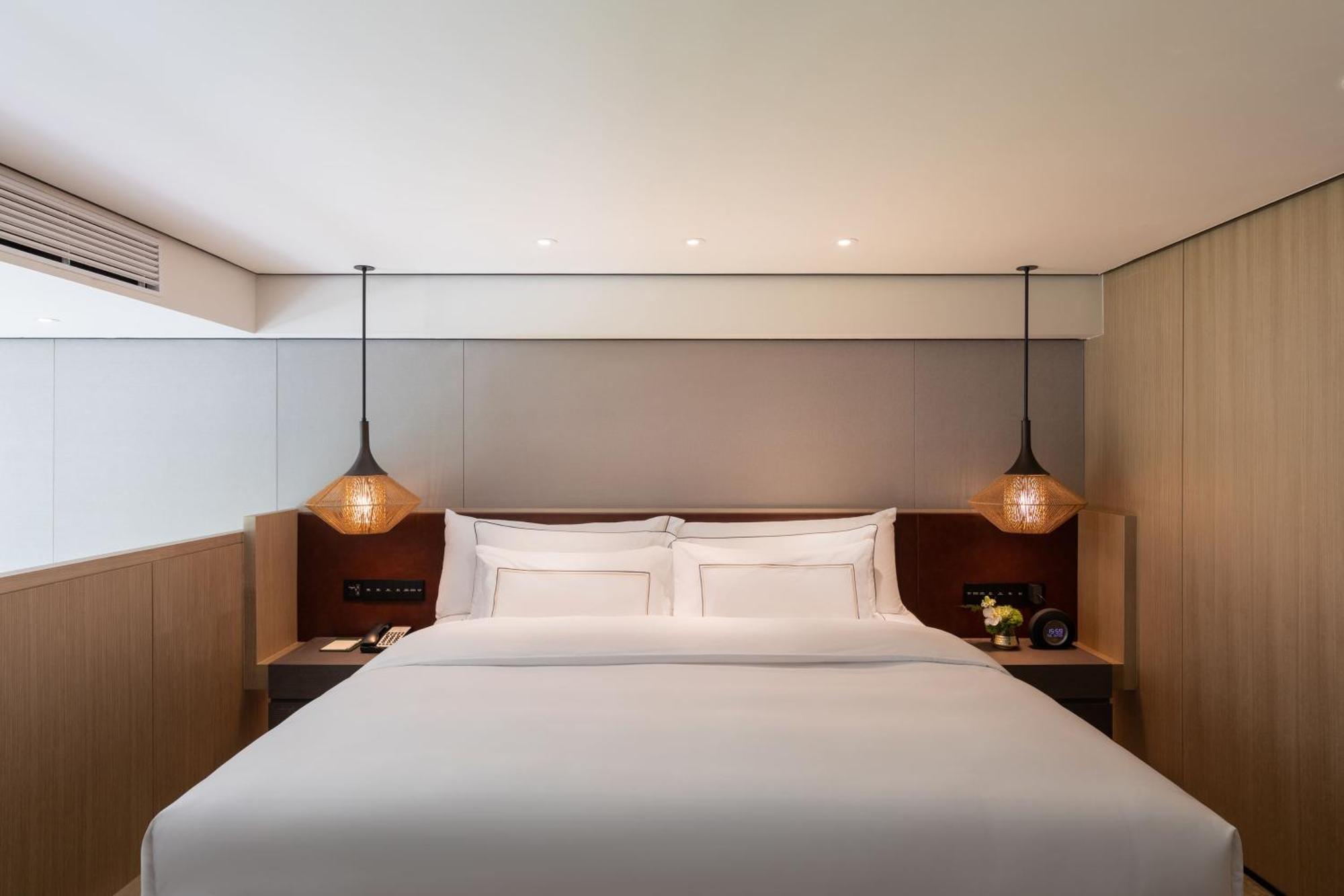 The Level Duplex Room with Lake View,1756787927:JPEG