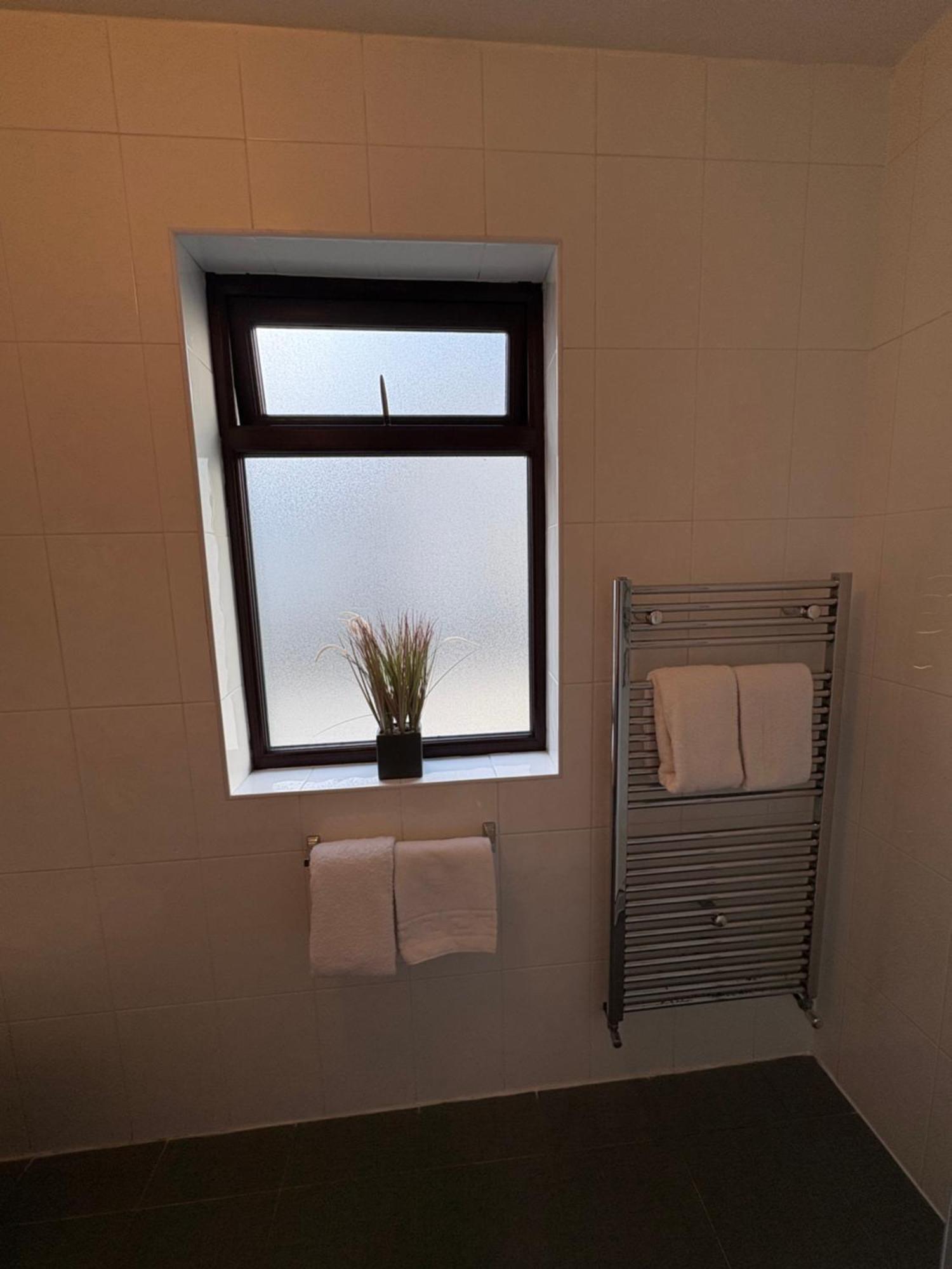 Double Room Private Bathroom