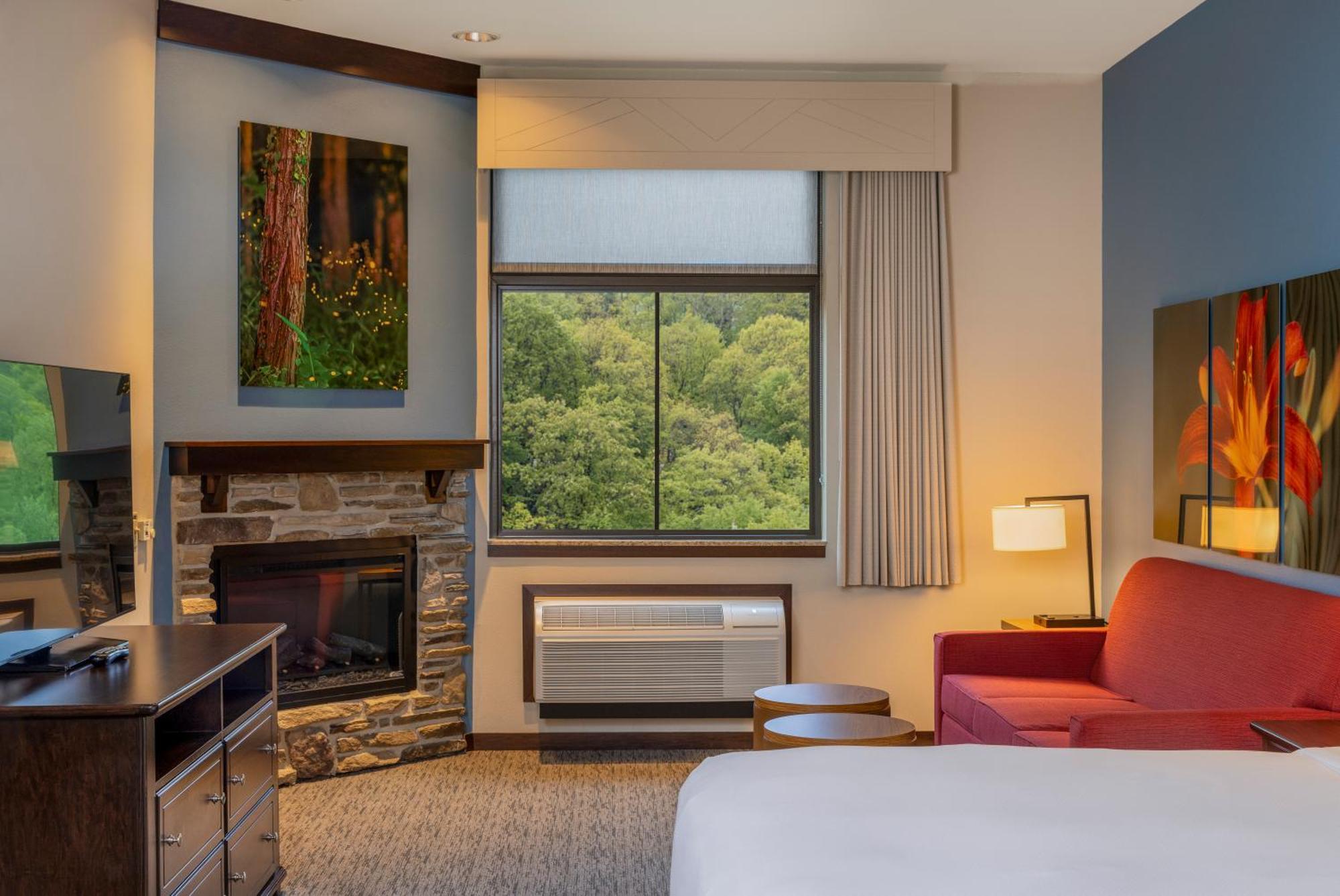 King Fireplace Suite