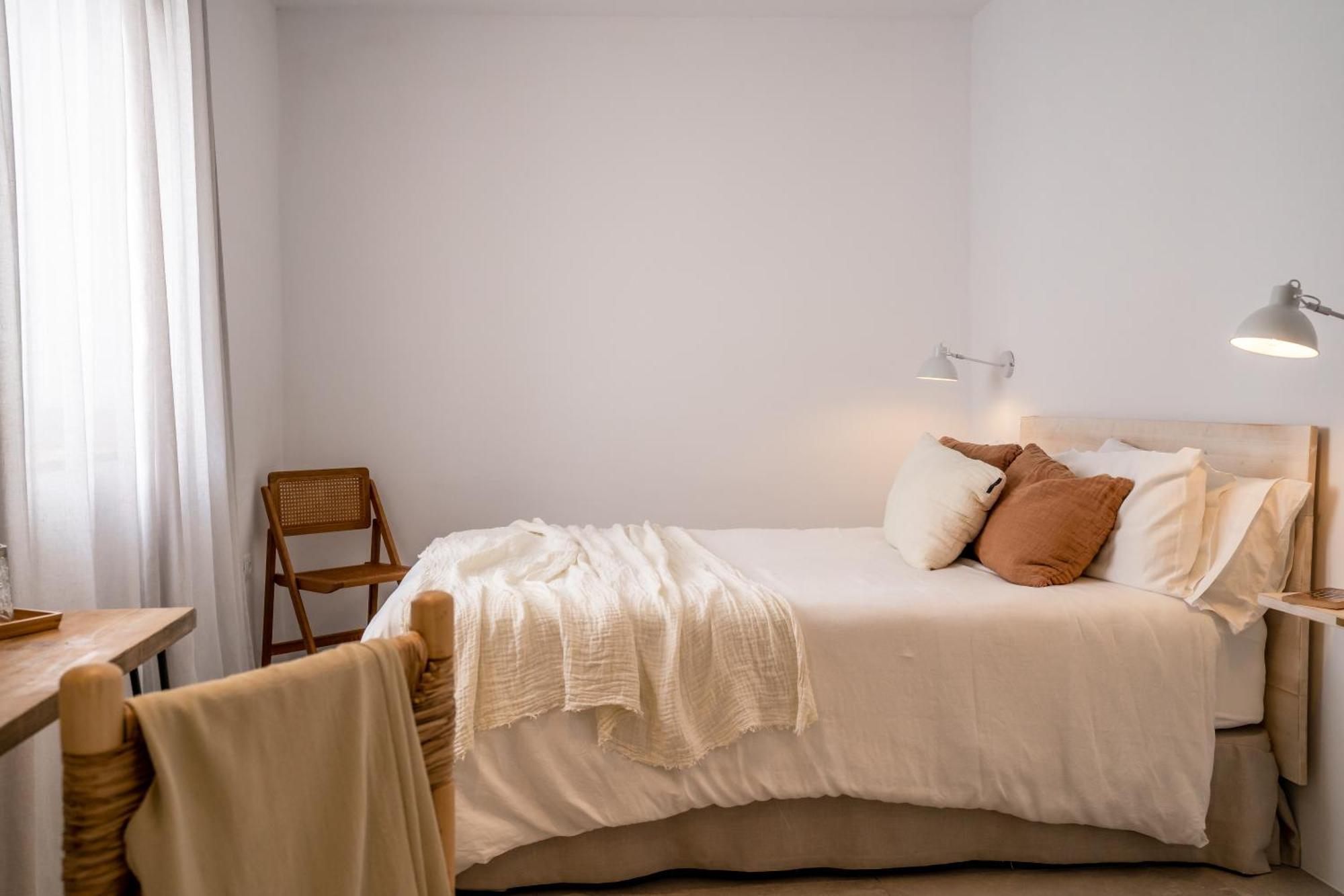 Double Room Private Bathroom