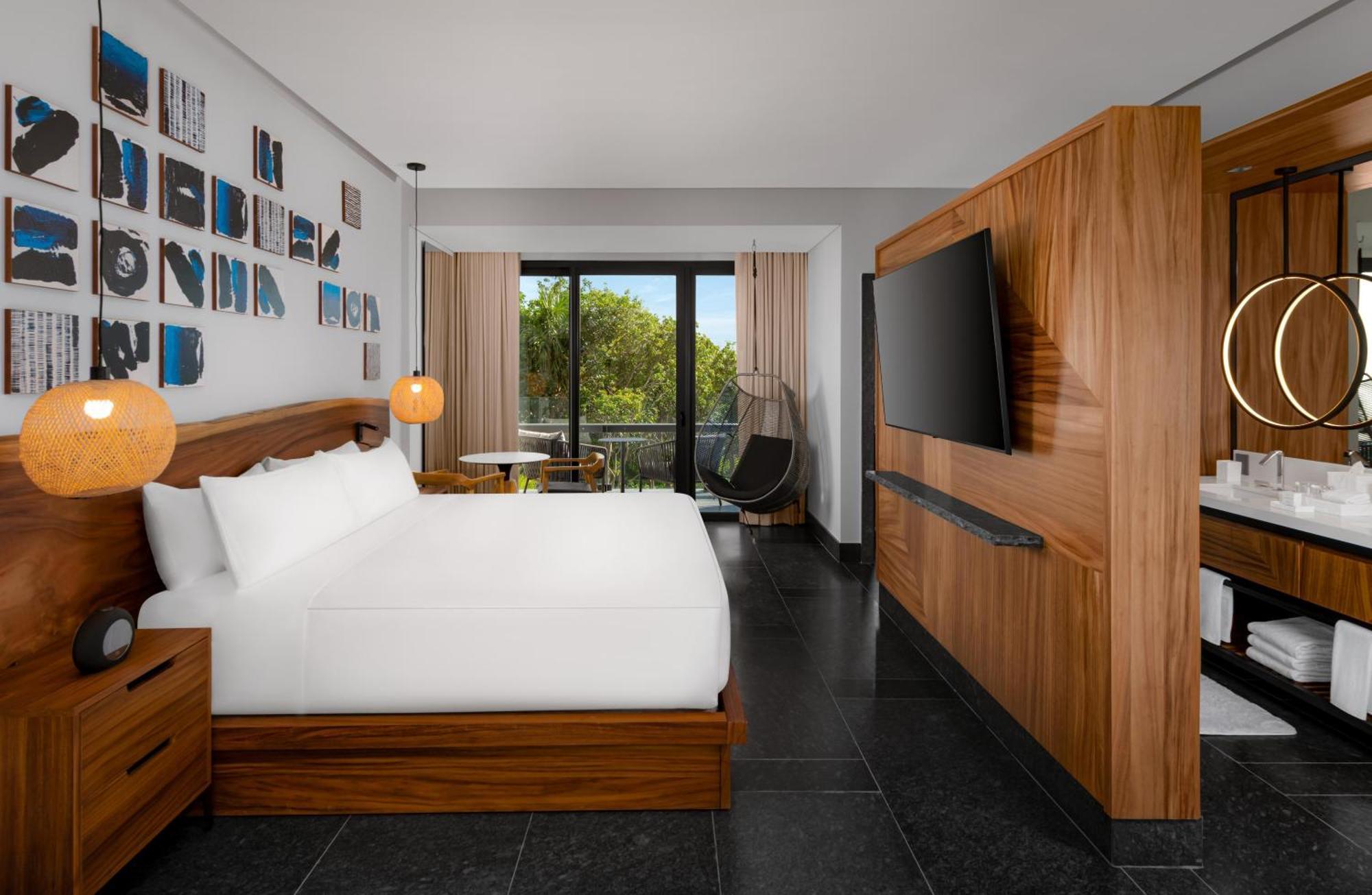 King Room Tropical View