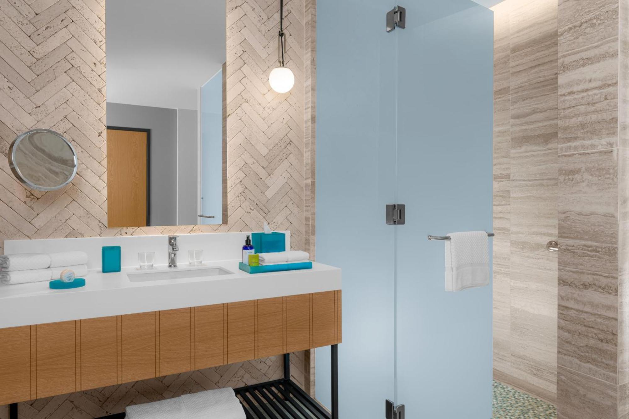 Queen Room Resort View