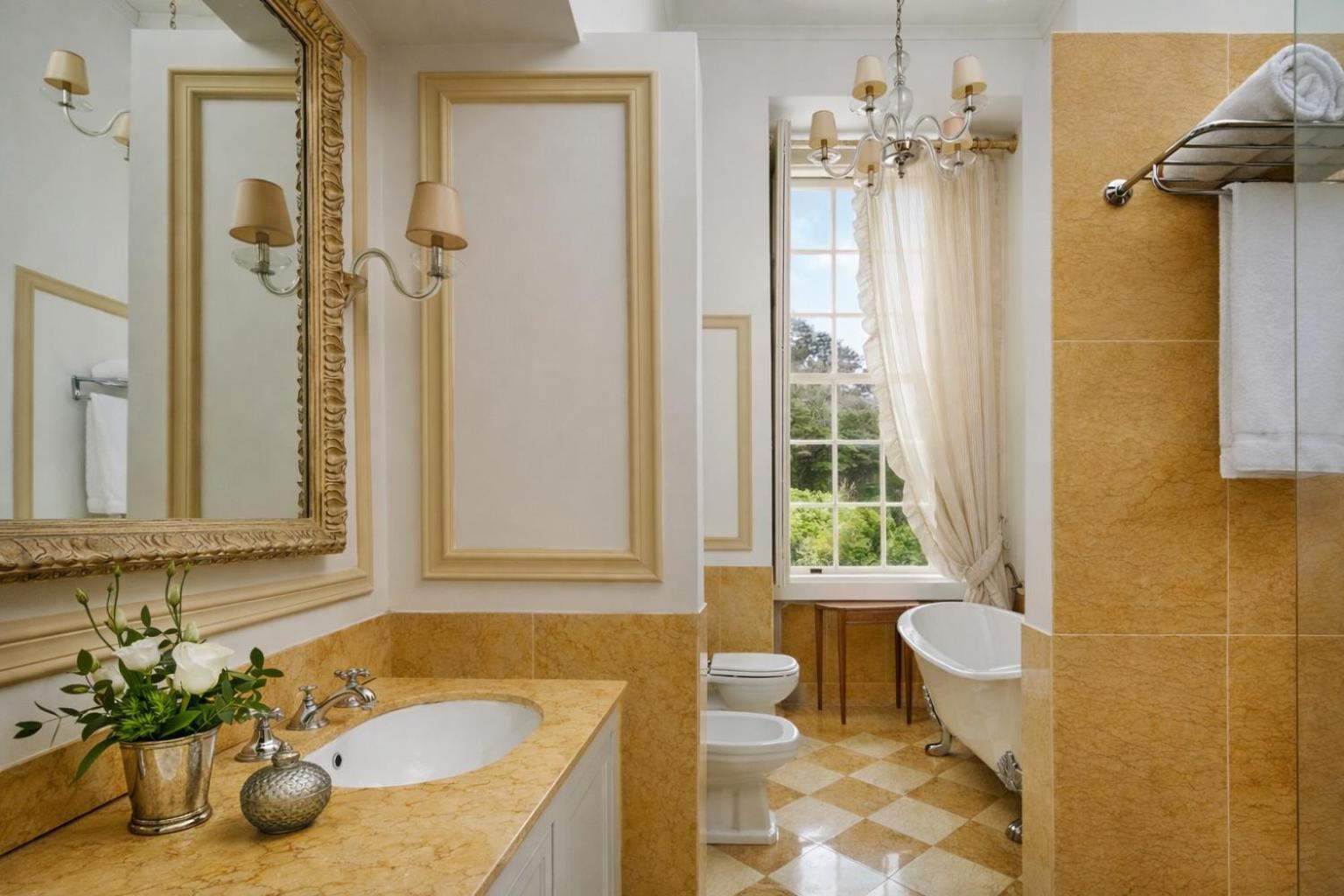 Signature Suite