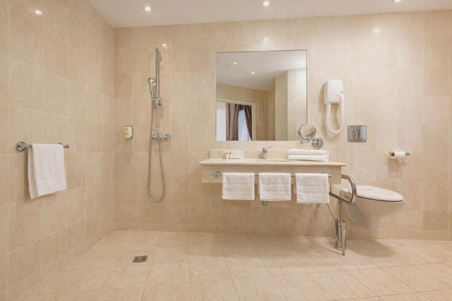 Superior Twin Room Disability Access