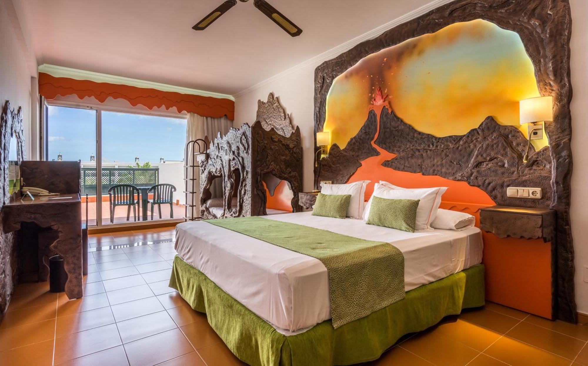 Double Room Themed