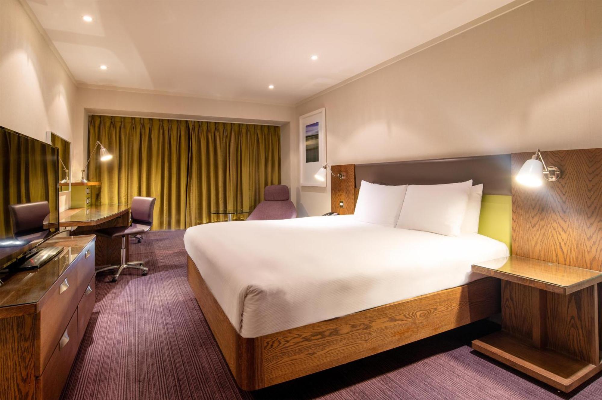 Superior King Room