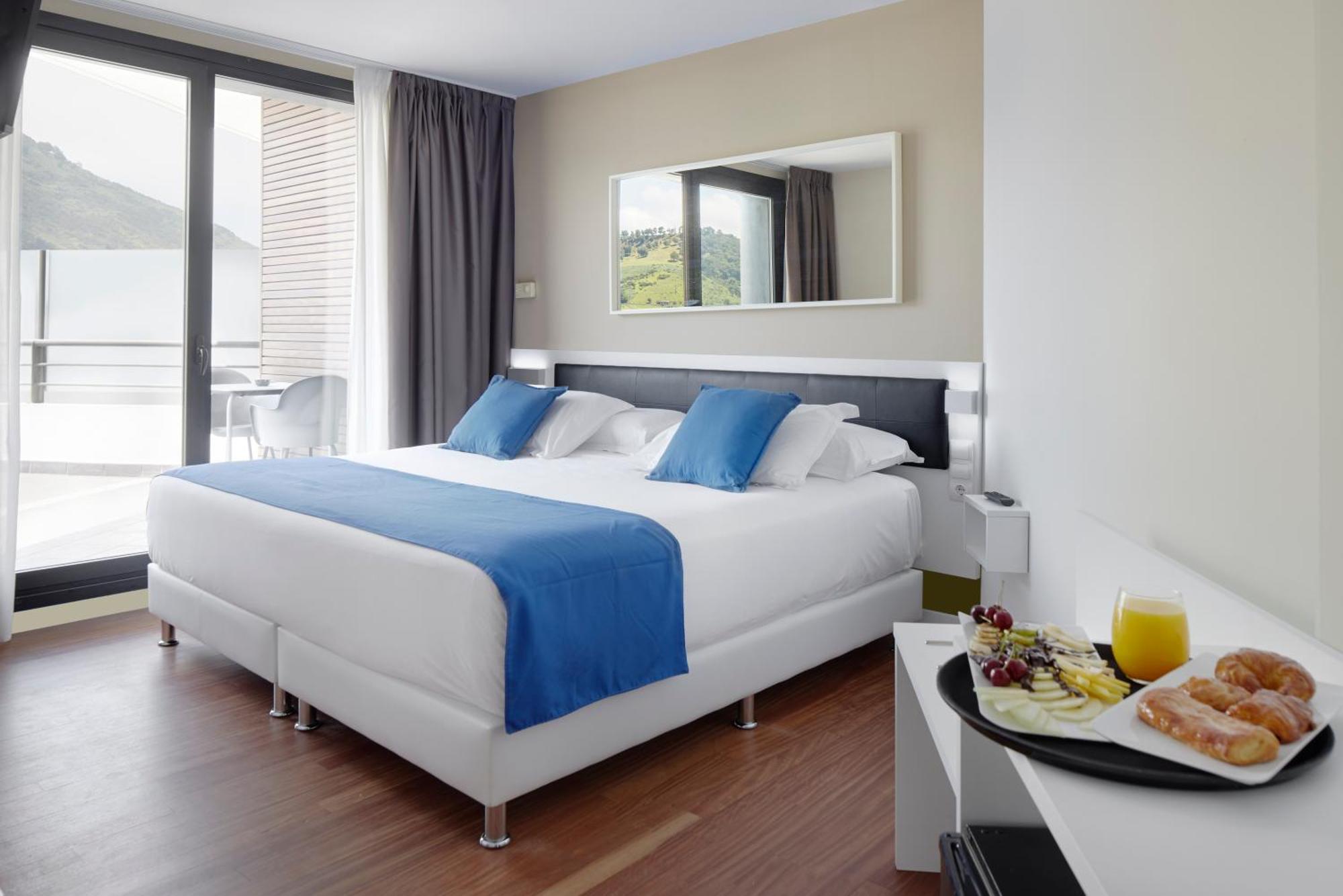 Deluxe Double Room Spa Access