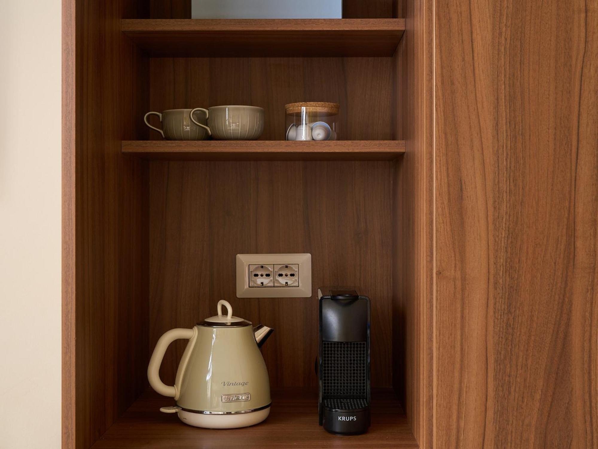 Medium Room