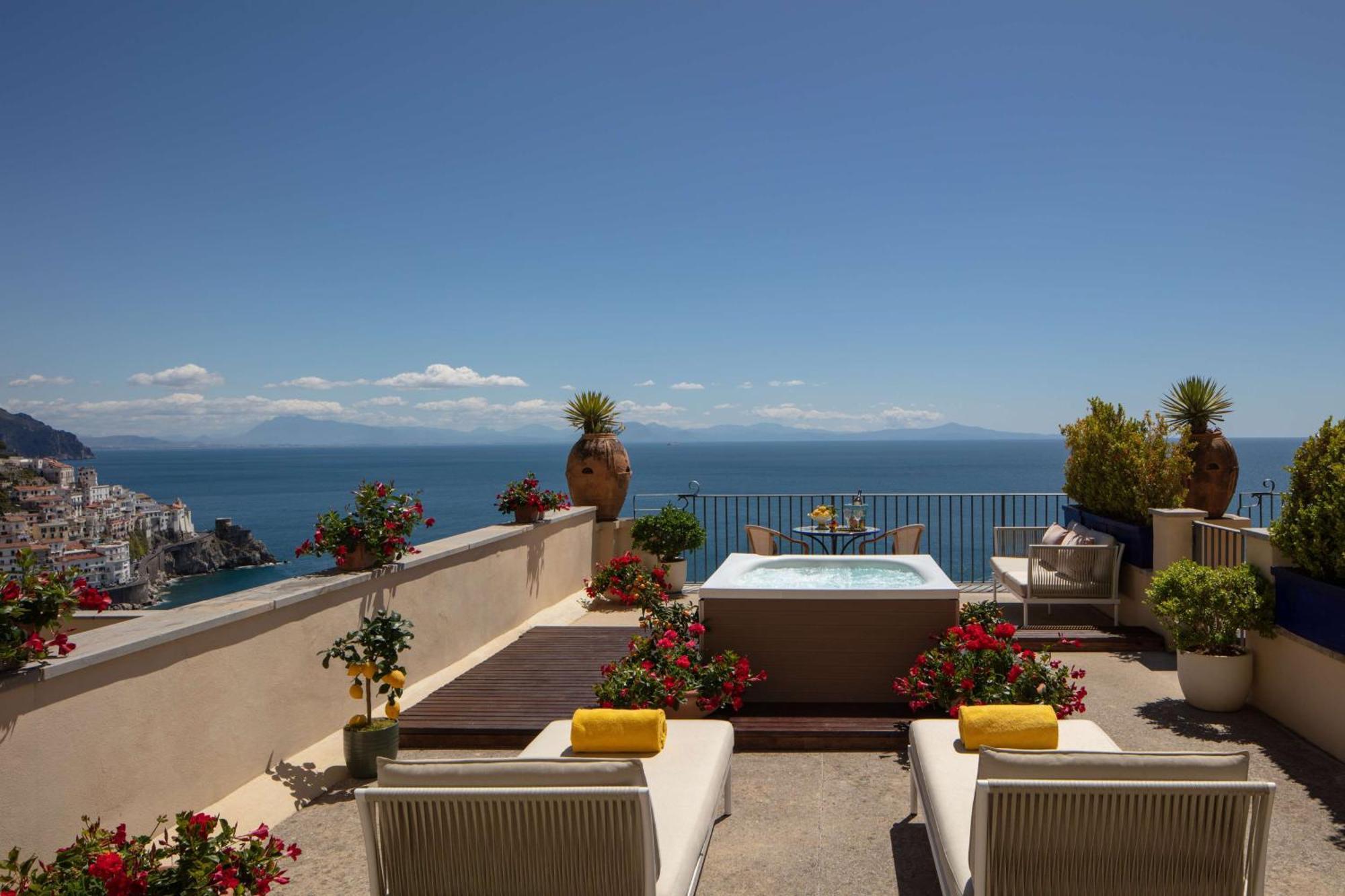 Junior Suite Sea View Terrace Jacuzzi