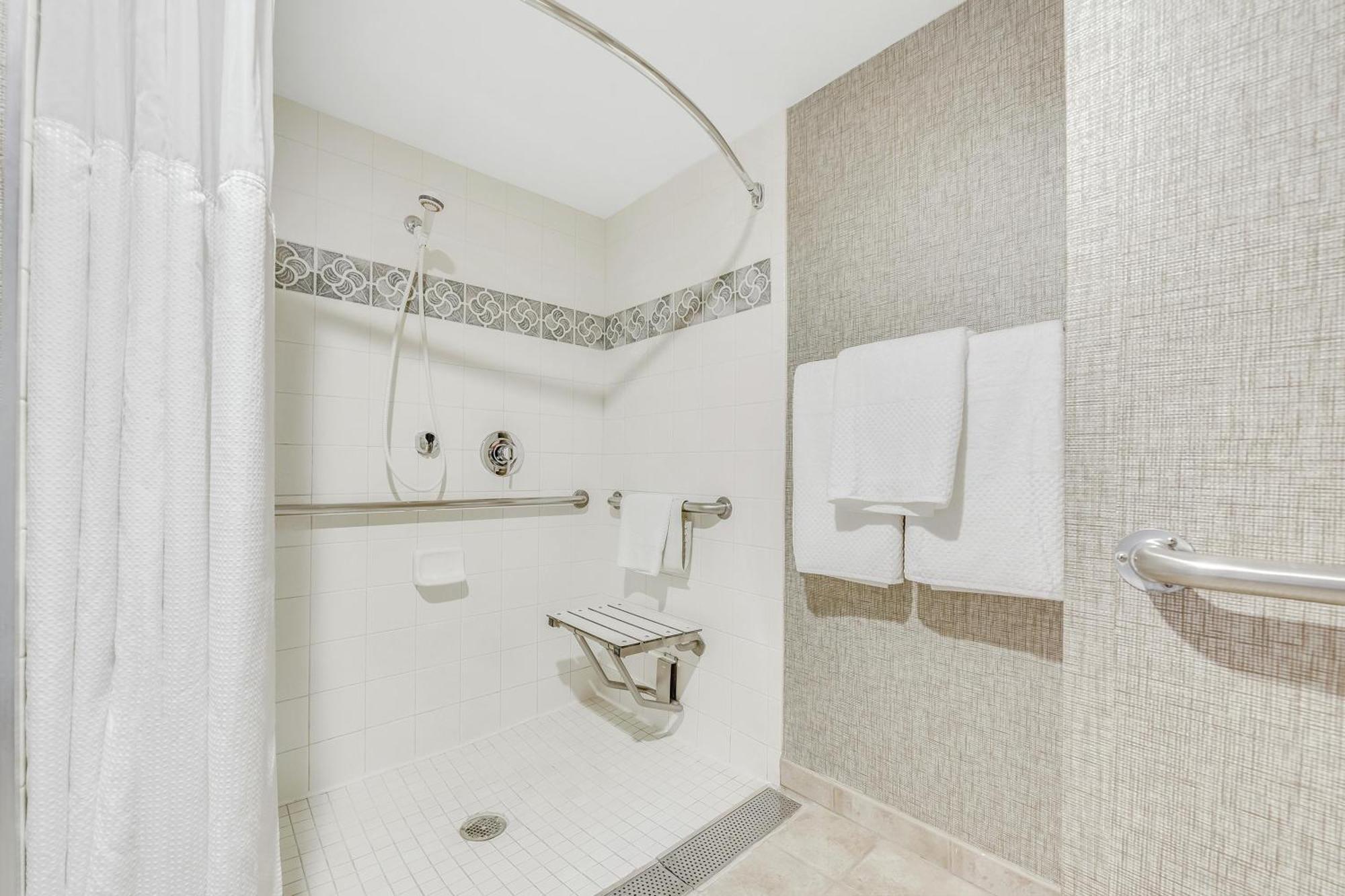 King Room Roll Shower Mobility or Hearing Accessible