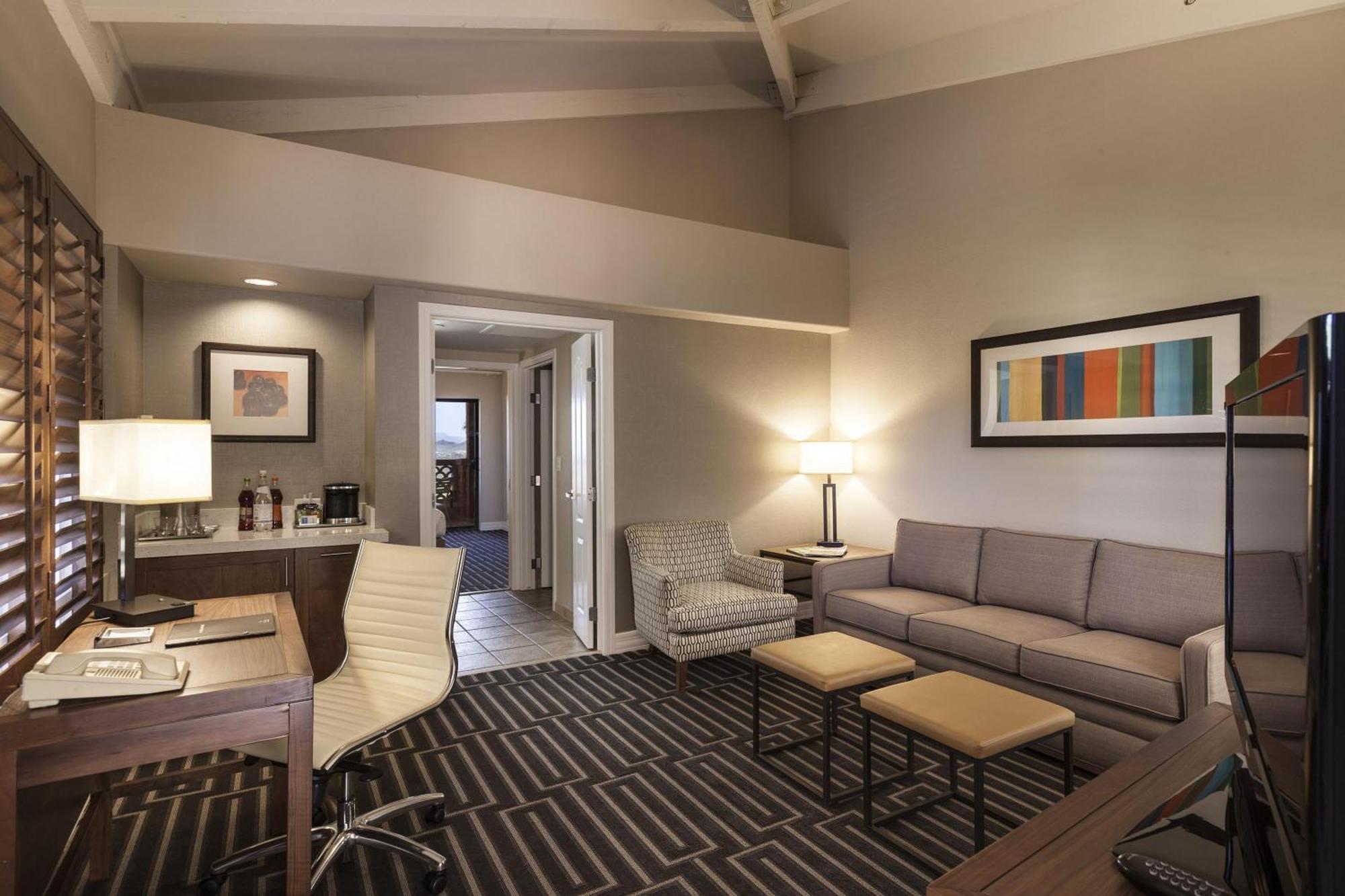 Standard Queen Suite Two Queen Beds