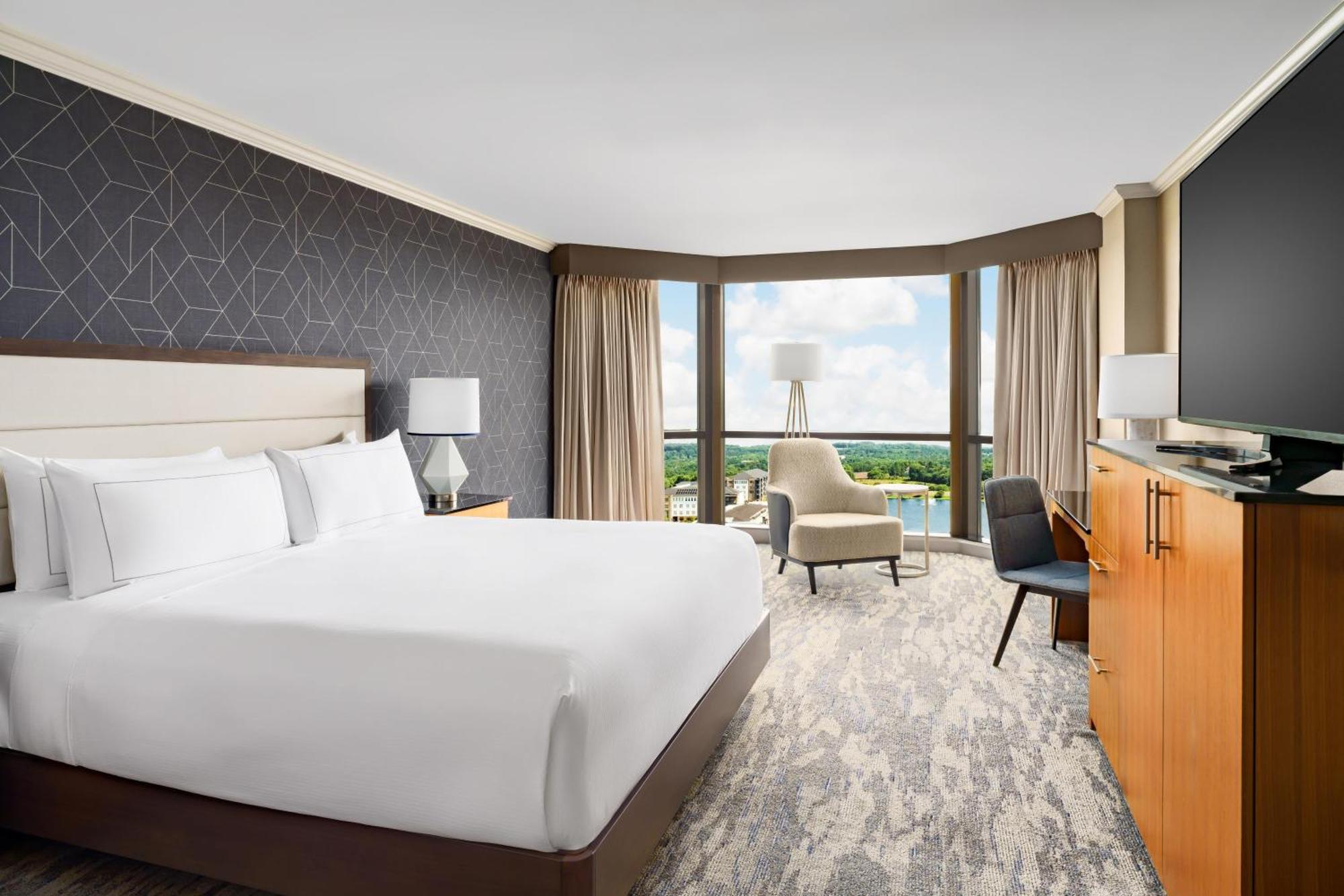 King Room - Club Level,1758305054:JPEG