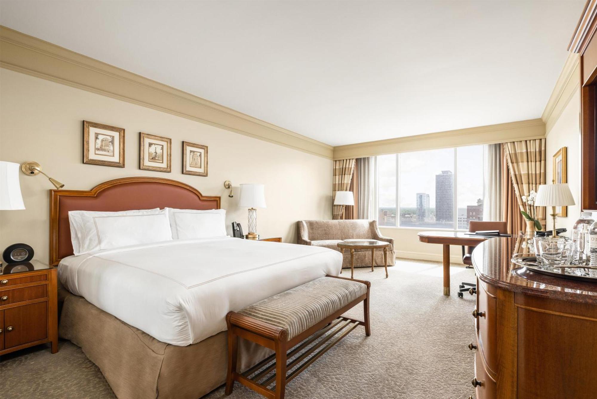 Deluxe King Room