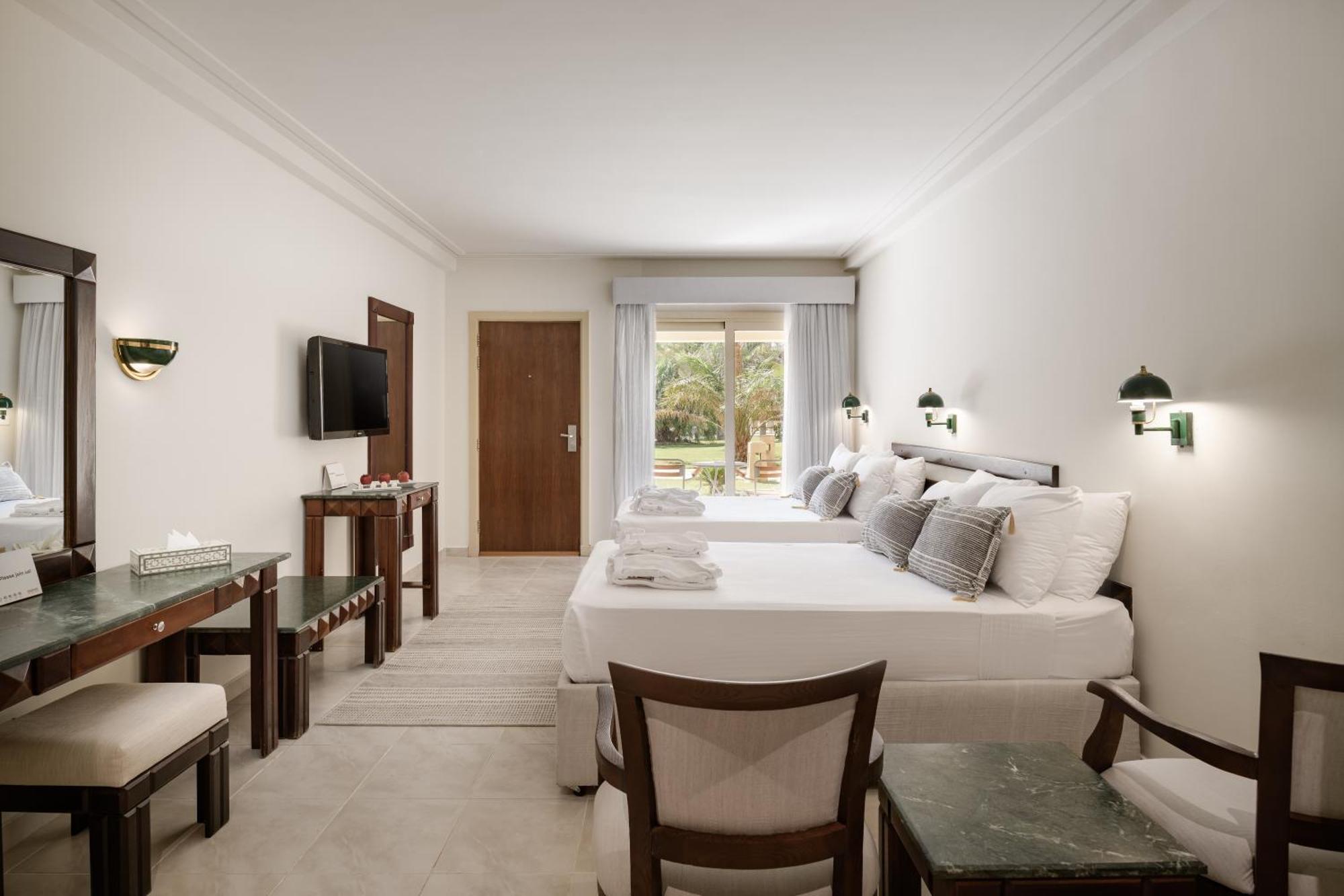 Deluxe Family One-Bedroom
